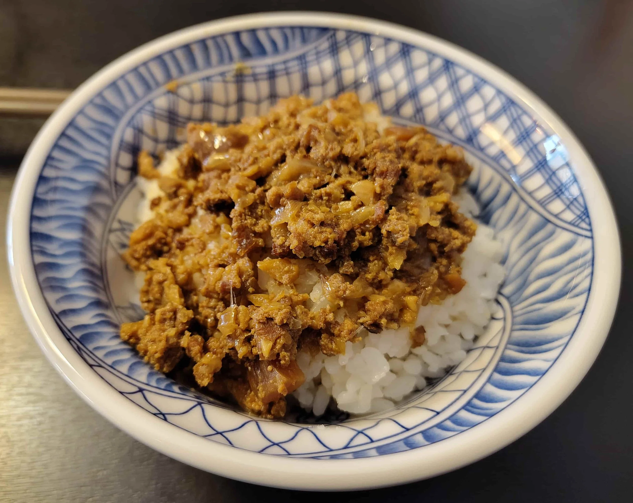 Lu rou fan – Taiwanese braised pork rice with minced pork and steamed rice