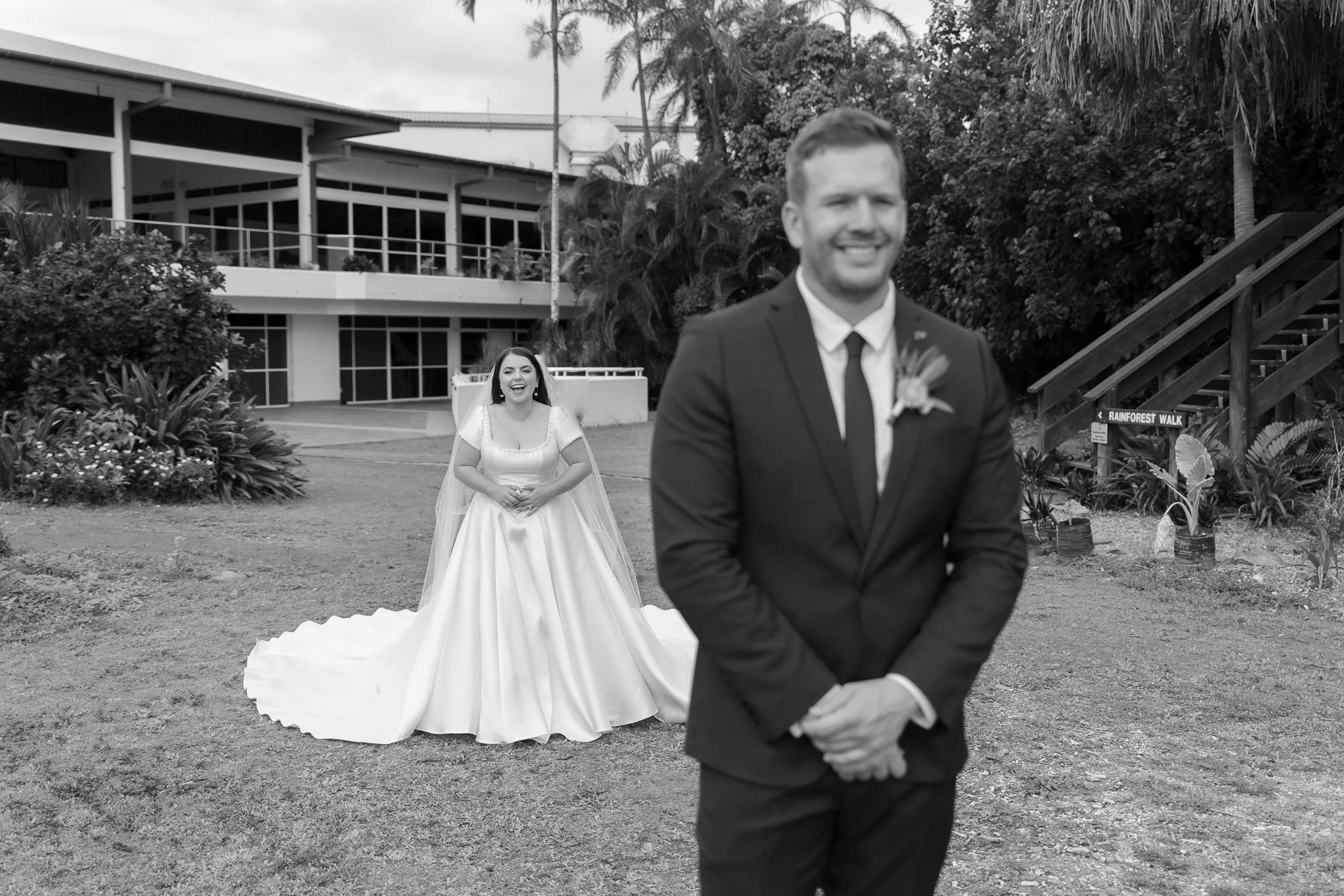 Daniel and Grace - First Look-6.jpg