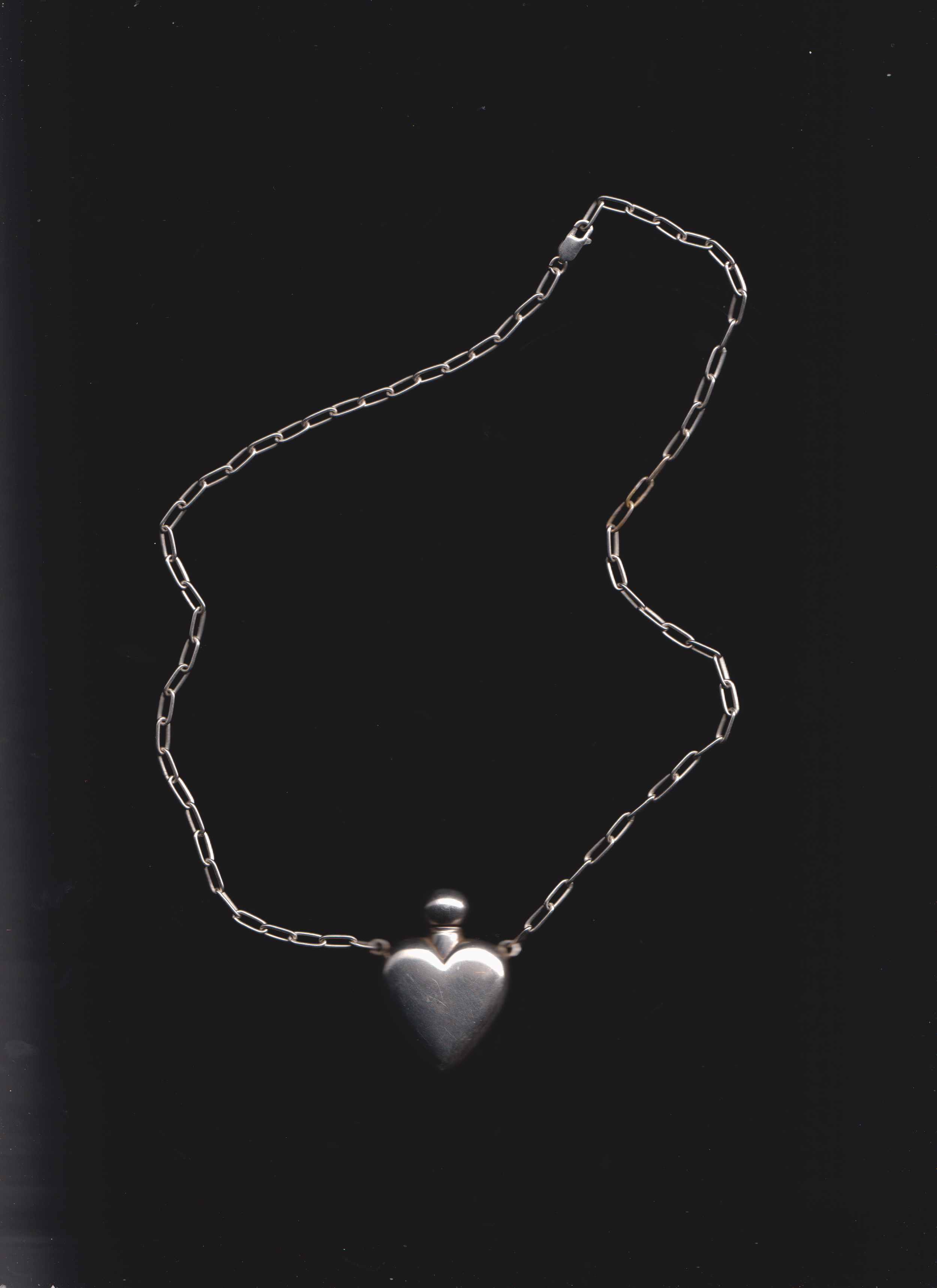 hart shaped perfume pendant