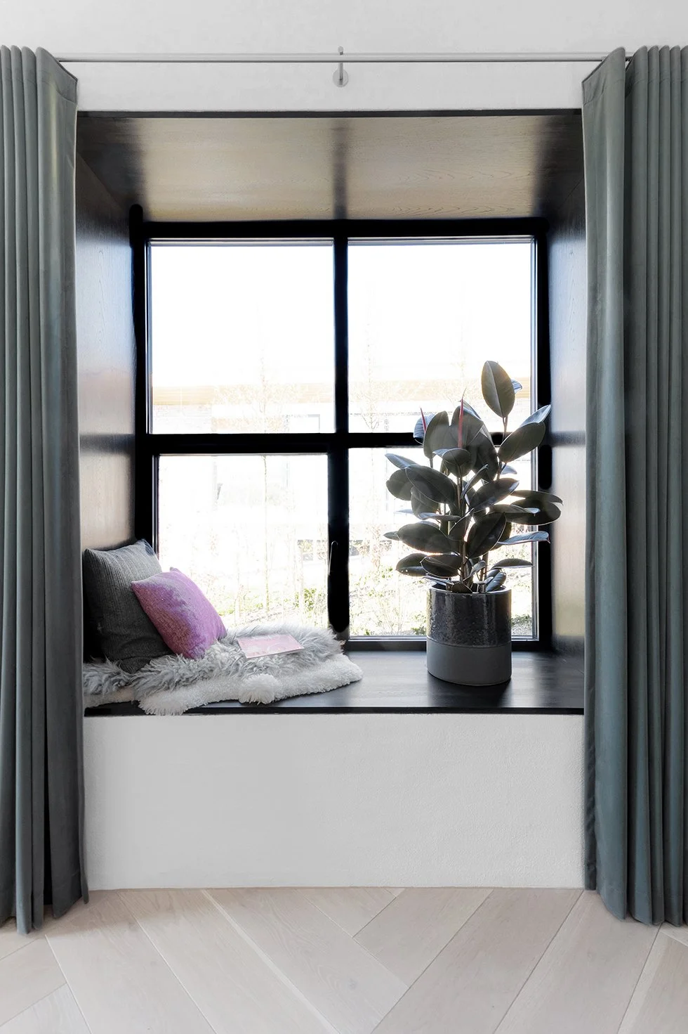 Black Architecture_Vedbækhuset_Master Bedroom Niche.jpg
