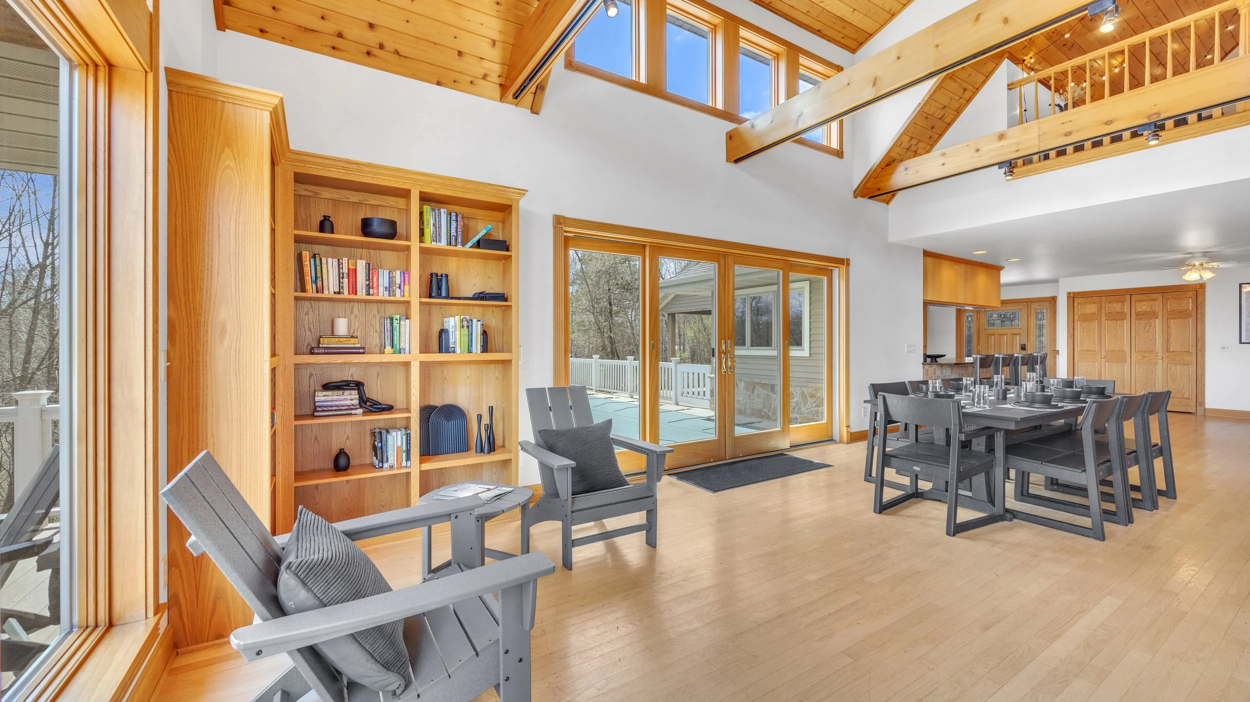 Interior Dining 2.jpg