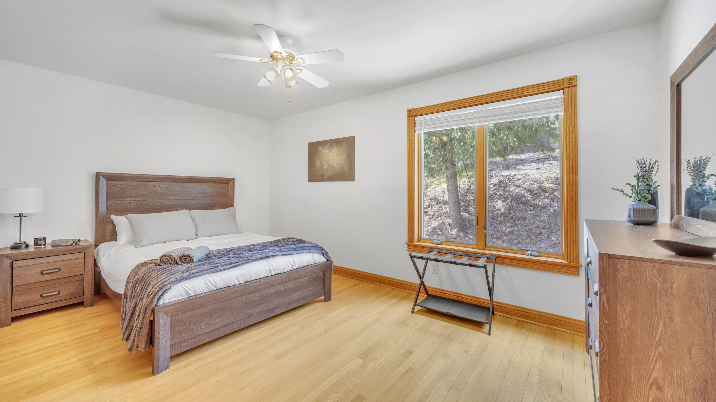 Interior Bed 2.jpg