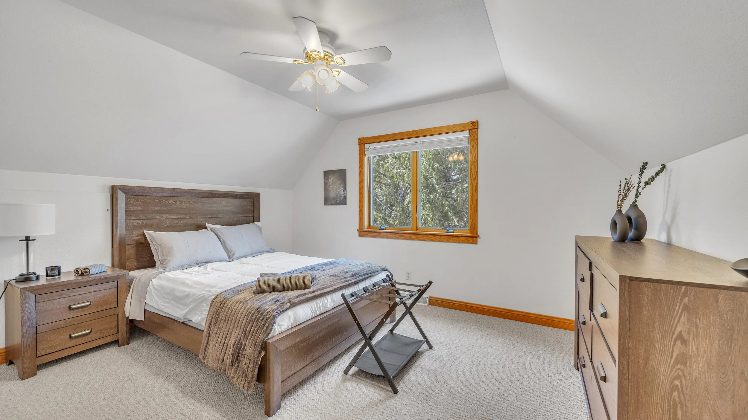 Interior Upper Bed 3.jpg