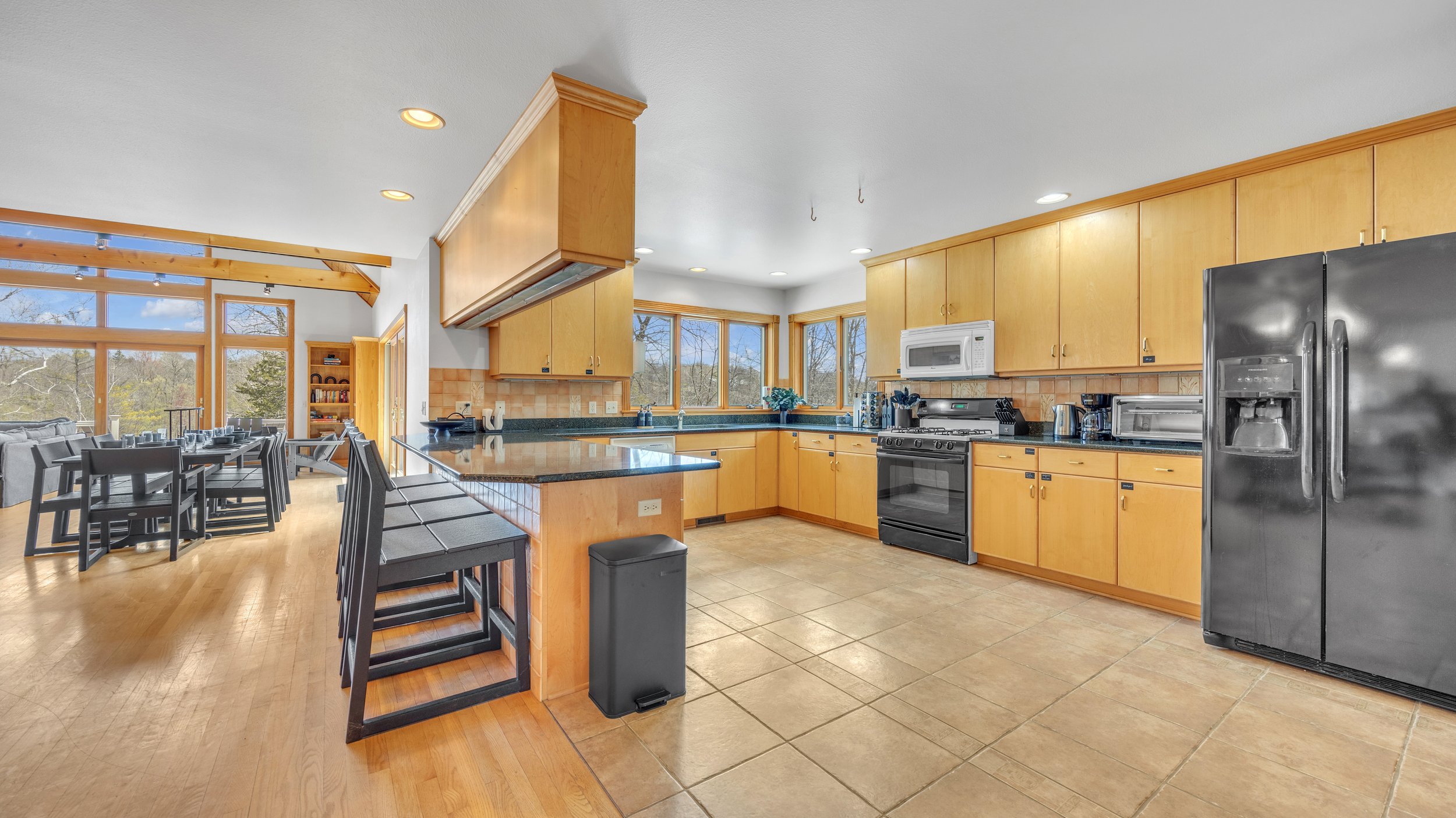 Interior Kitchen 3.jpg