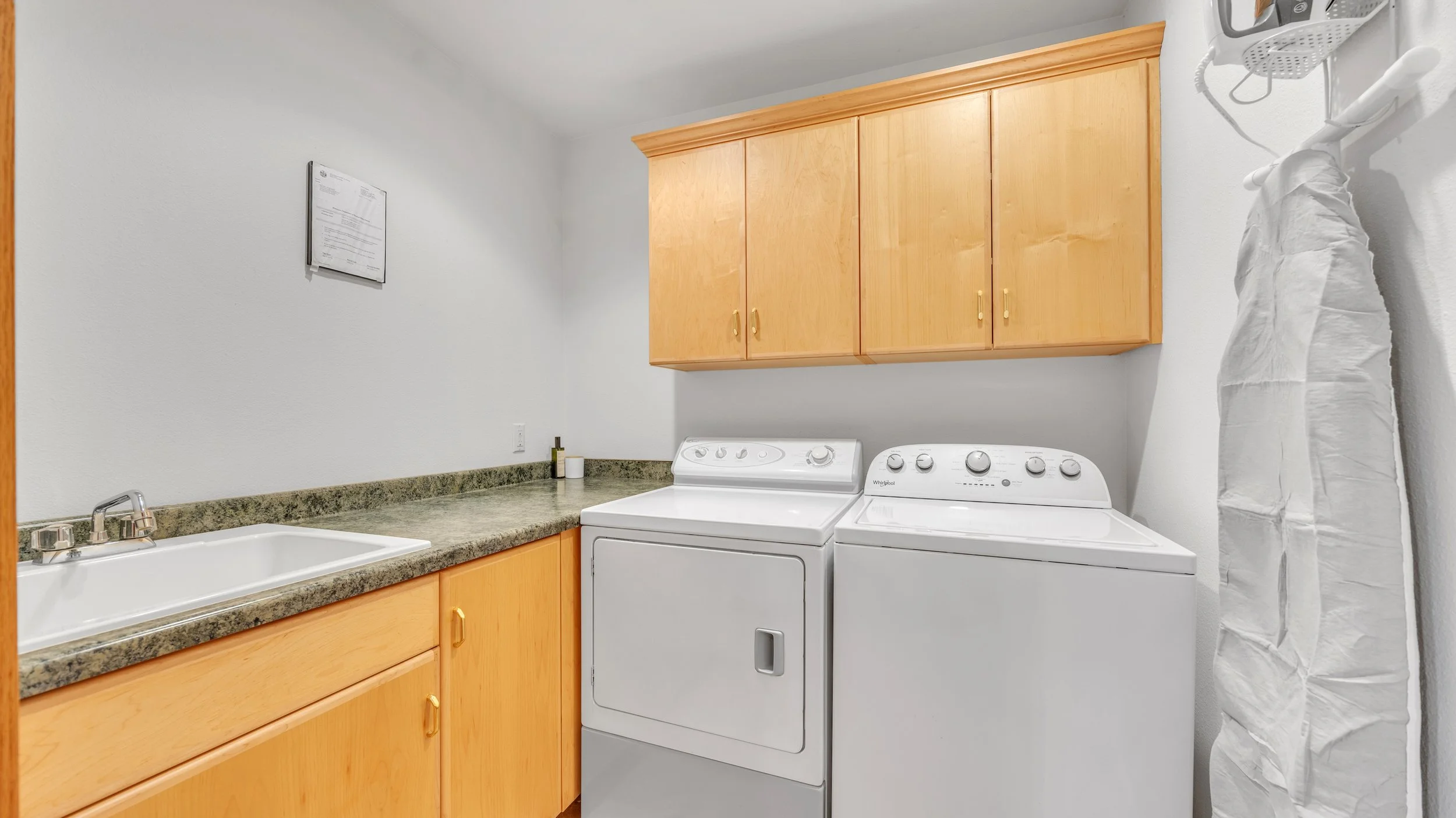 Interior Laundry.jpg