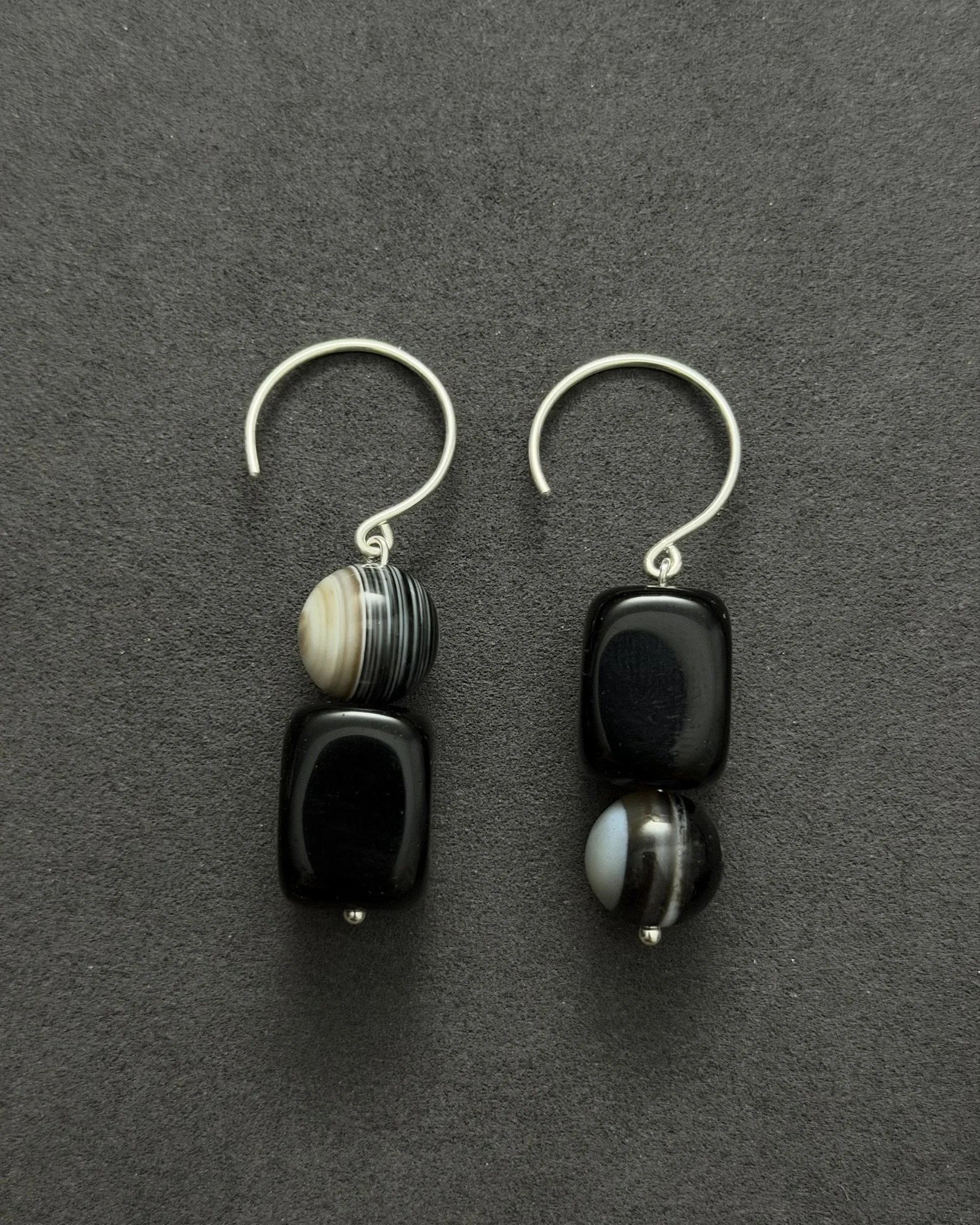 Asimetría Drop Earrings