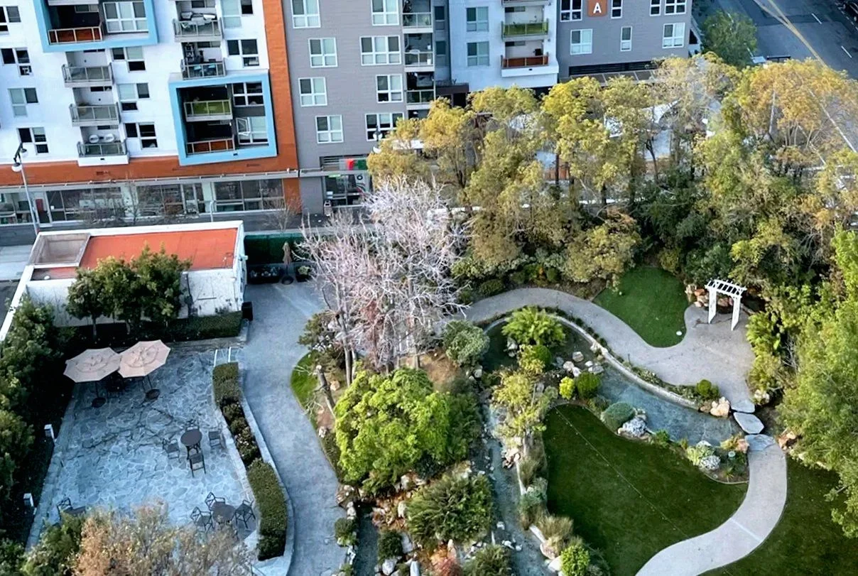 Why Exterior Cleanliness Impacts Tenant Retention in Los Angeles