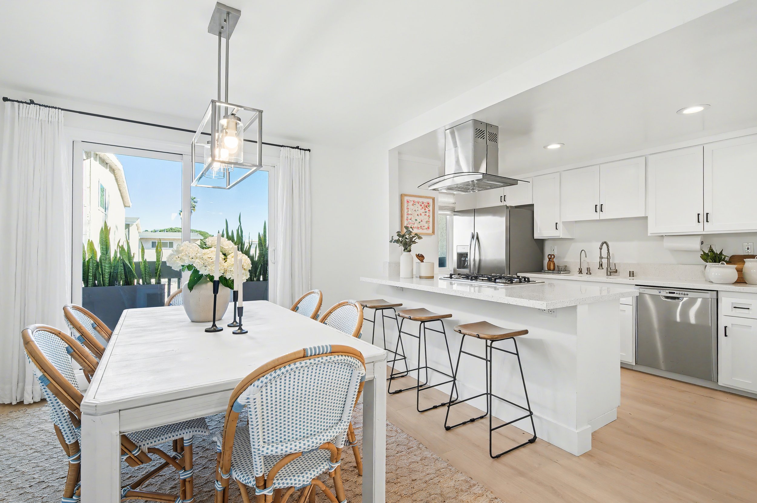 2200 Vanderbilt Ln #1708.jpg