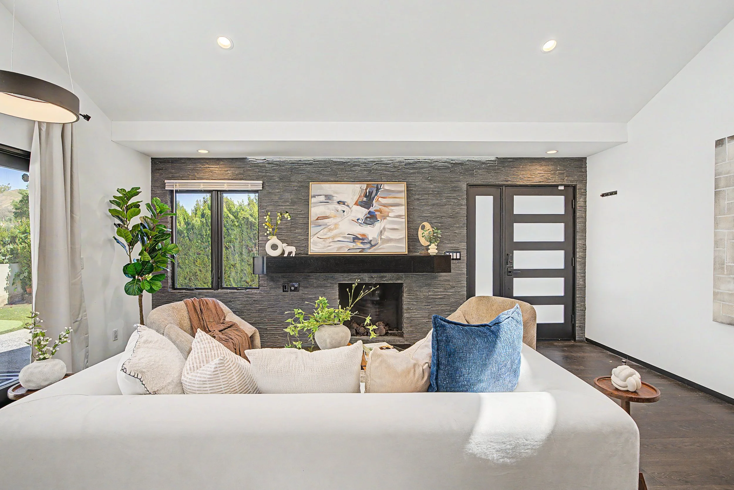 5877 Cape Horn Dr05.jpg
