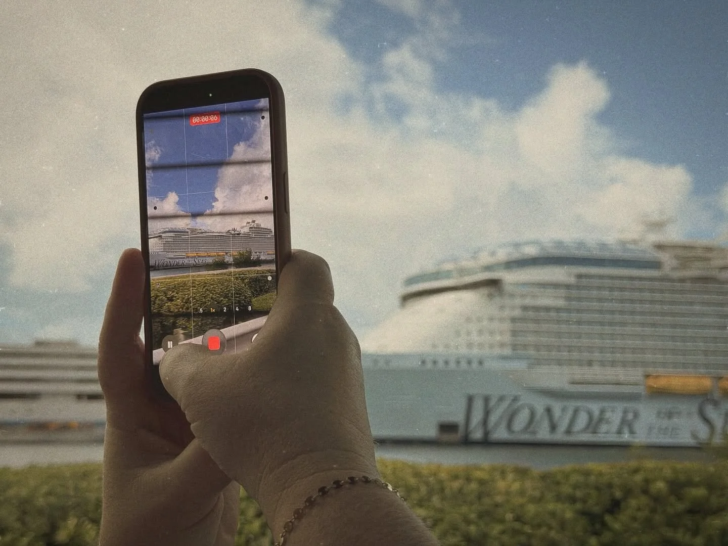 What happens when two Castaway Club members hang up their ears to see how the Crown &amp; Anchor fit? We&rsquo;re inbound for a wonderful weekend aboard Wonder of the Seas with @bestdayevervacay #BDEVFamTrip #RCL