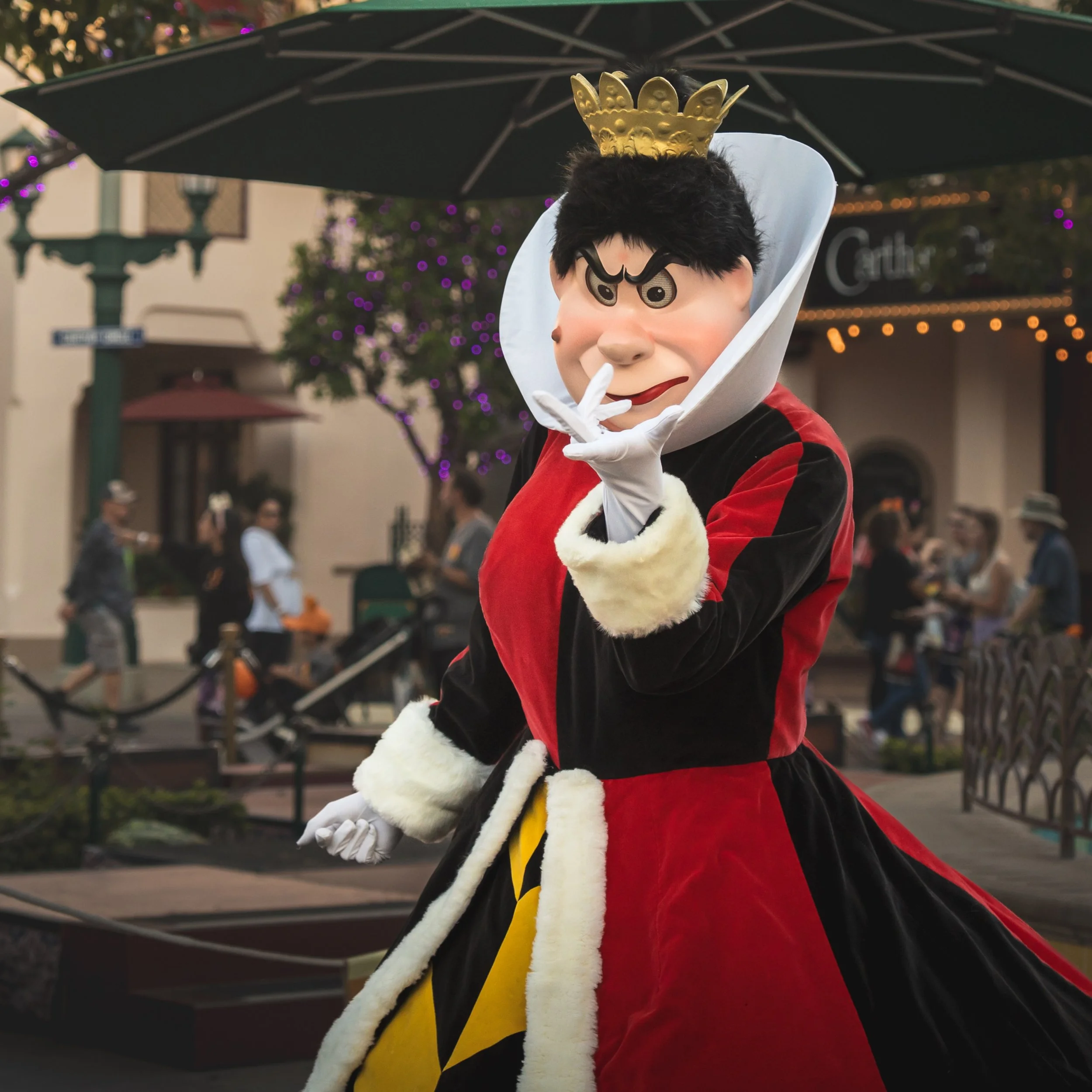 Halloween Time has arrived at Disneyland Resort 🎃 Costumed classics, a full villain lineup, and three character dining spots are all part of this year&rsquo;s season.