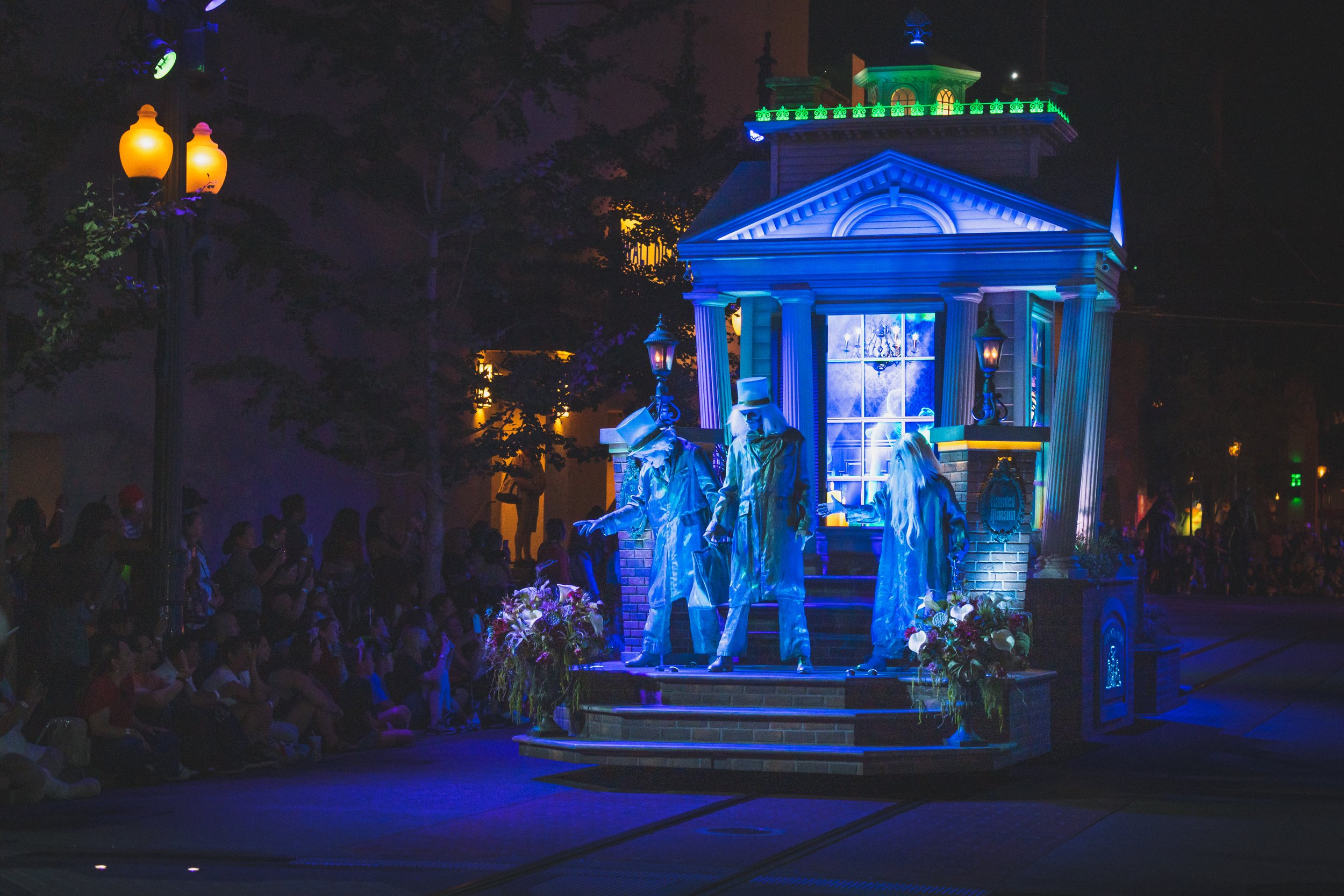 Hitchhiking Ghosts in Frightfully Fun Parade at Oogie Boogie Bash
