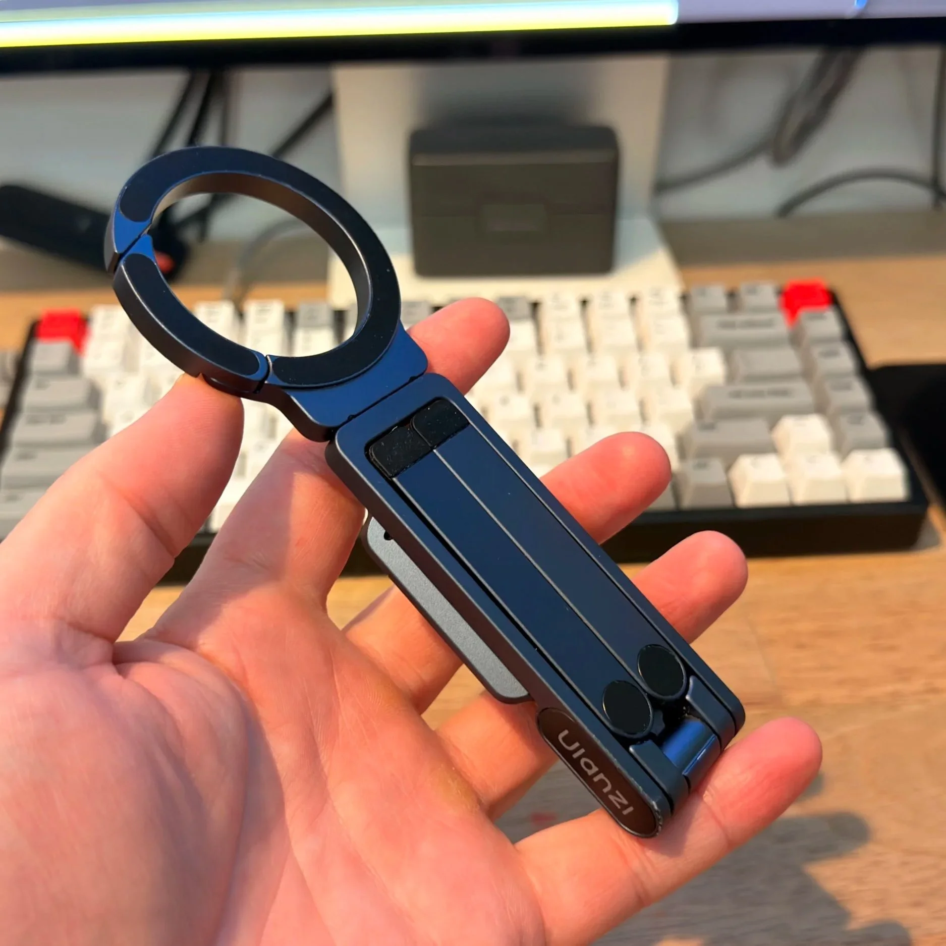 Ulanzi MA38 Magnetic Tripod for iPhone