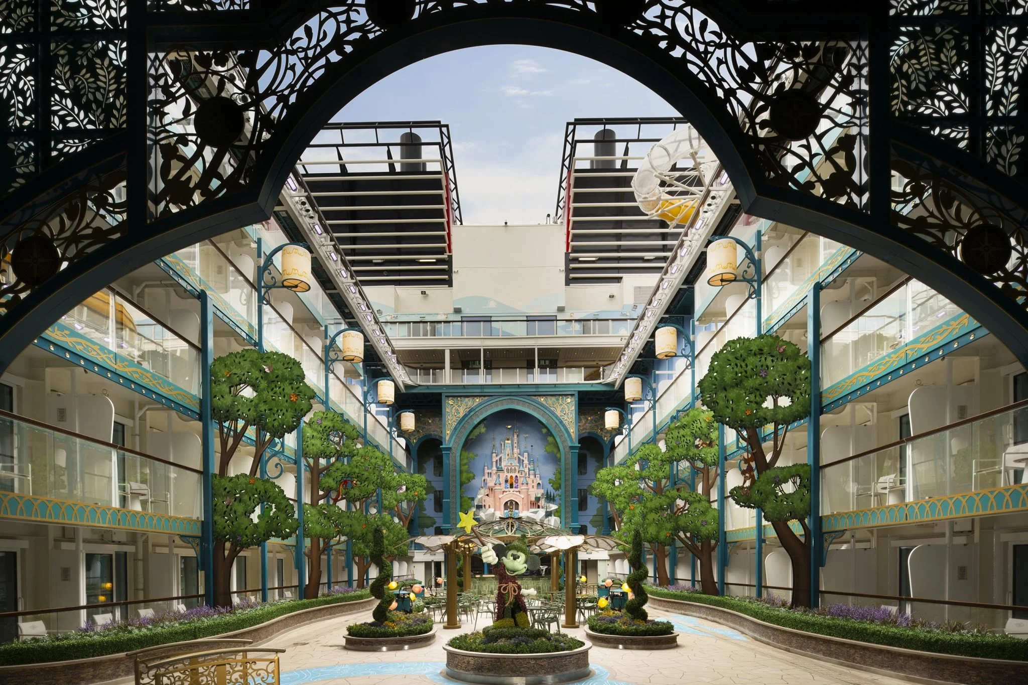 Disney Adventure Imagination Garden