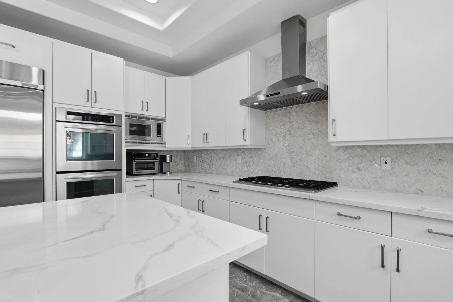 023-8632 Canyon View Dr.jpg