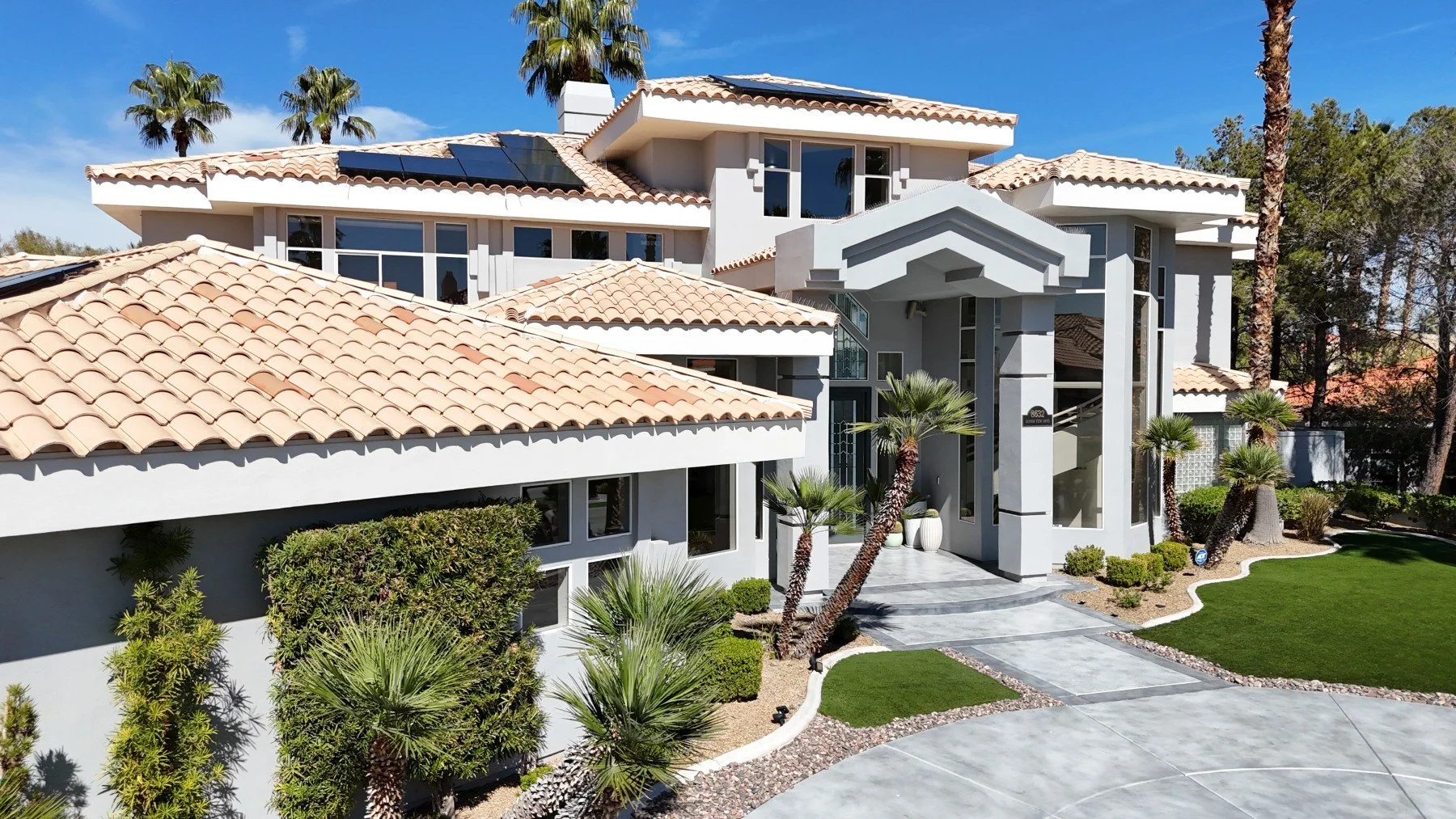 100-8632 Canyon View Dr.jpg