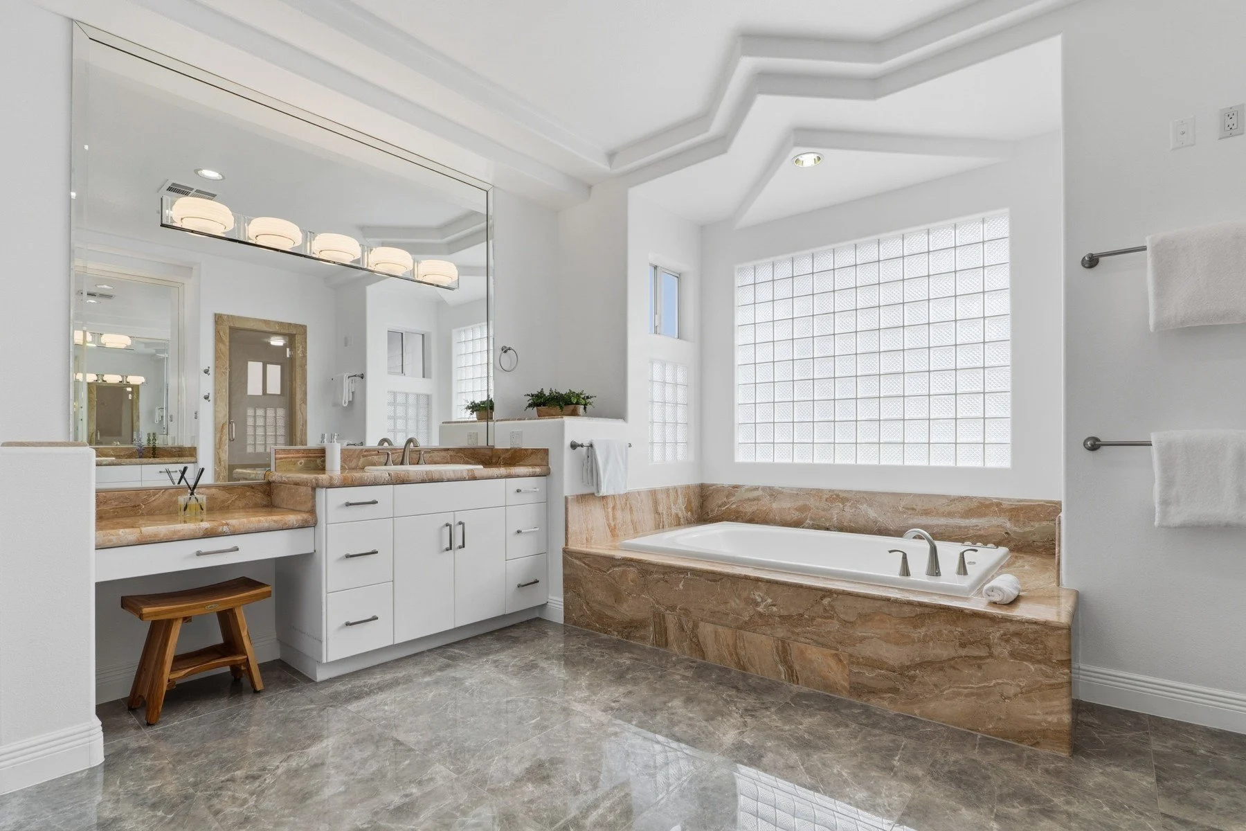 040-8632 Canyon View Dr.jpg