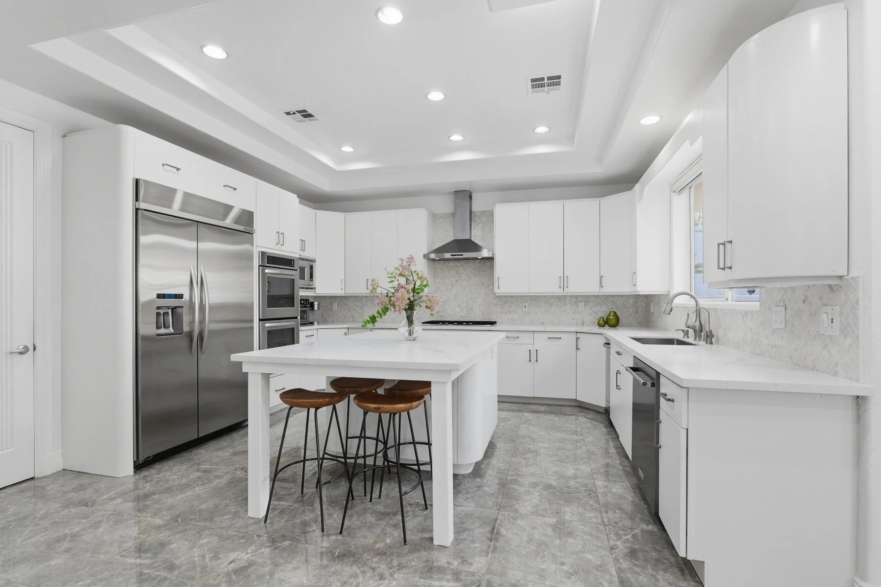 021-8632 Canyon View Dr.jpg