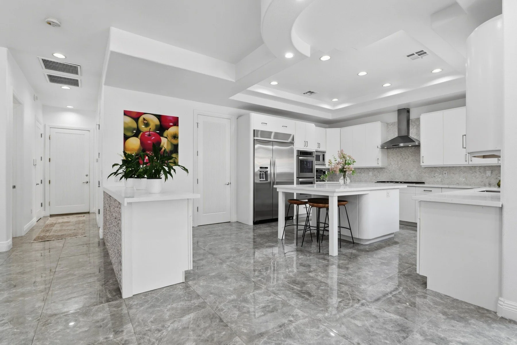 020-8632 Canyon View Dr.jpg