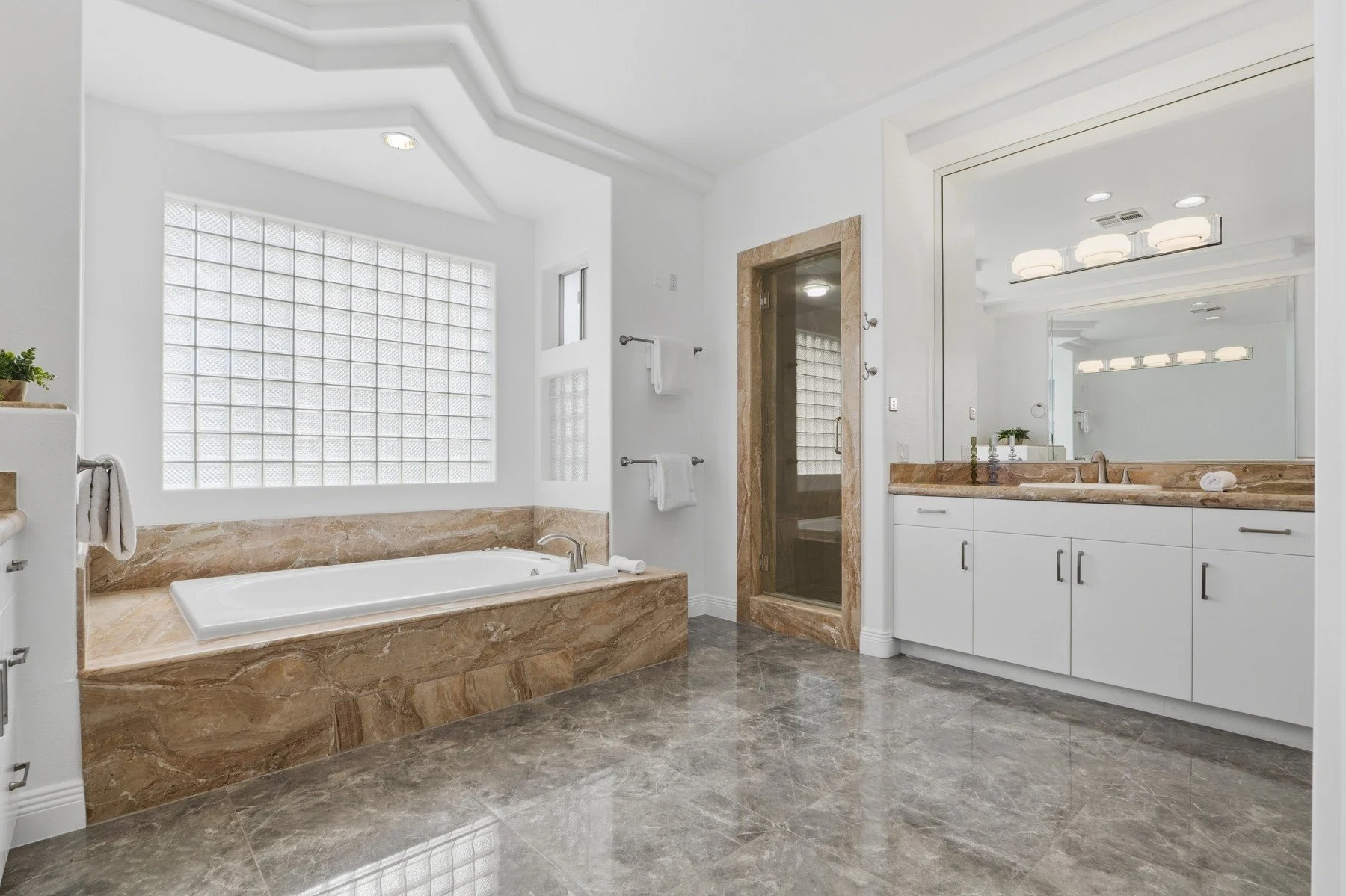 039-8632 Canyon View Dr.jpg