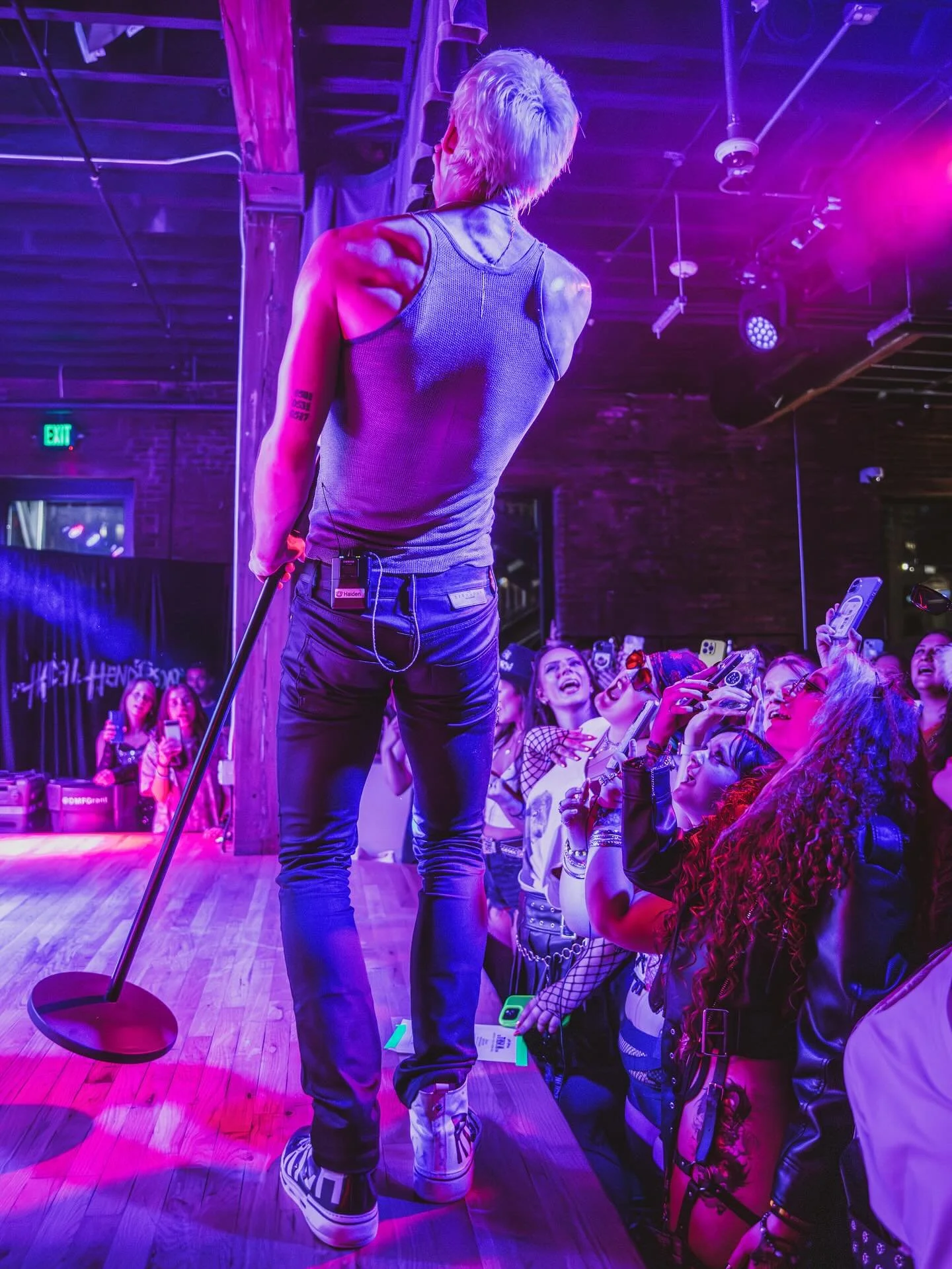 Haiden Henderson took the stage at Cannery Hall in Nashville on August 13th. What made this stop so memorable wasn’t just the set list. It was the blend of sincerity, vulnerability, and unfiltered energy. For all “Haider Nation” fan
