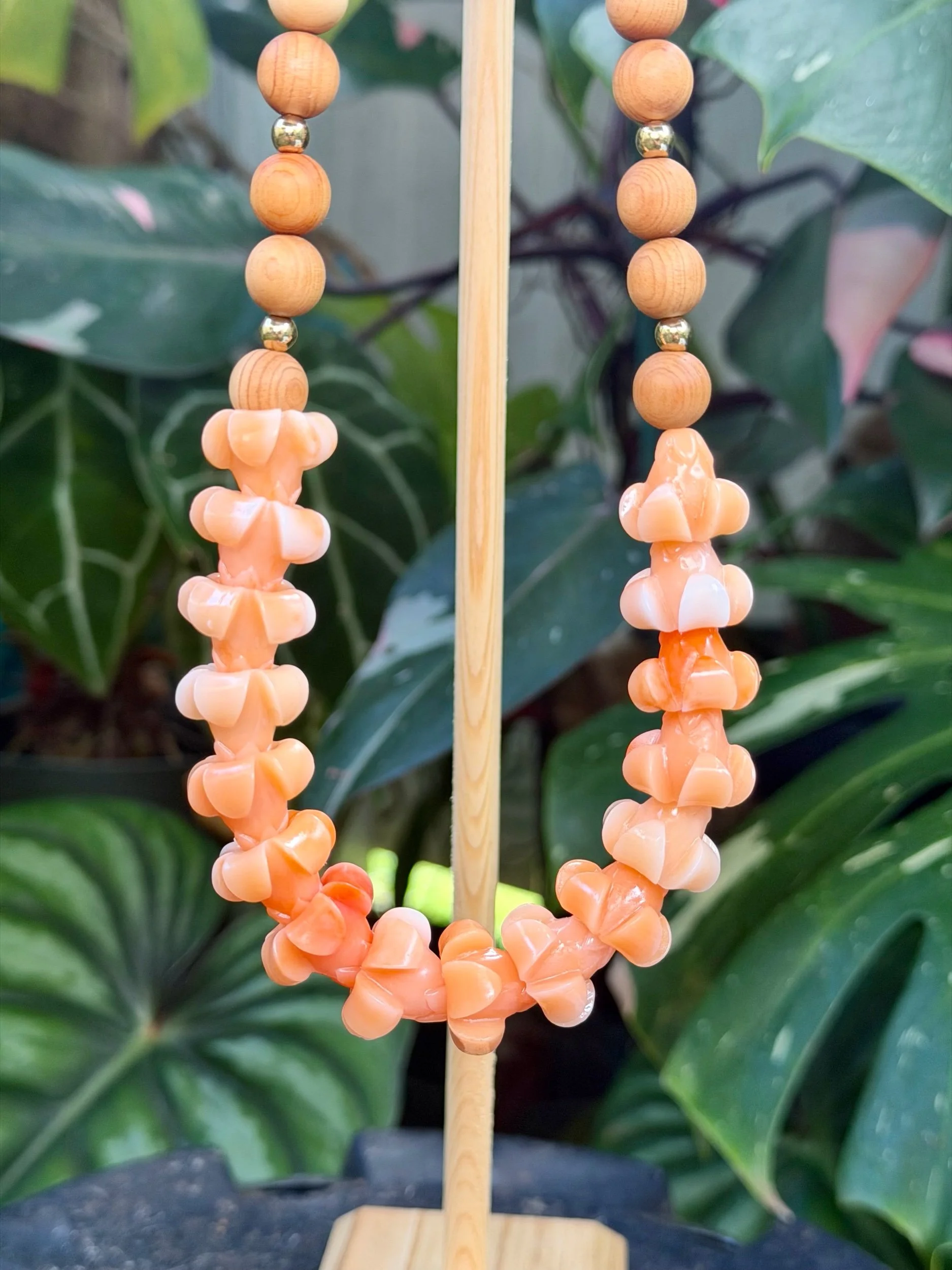 Variegated Puakenikeni Car Lei