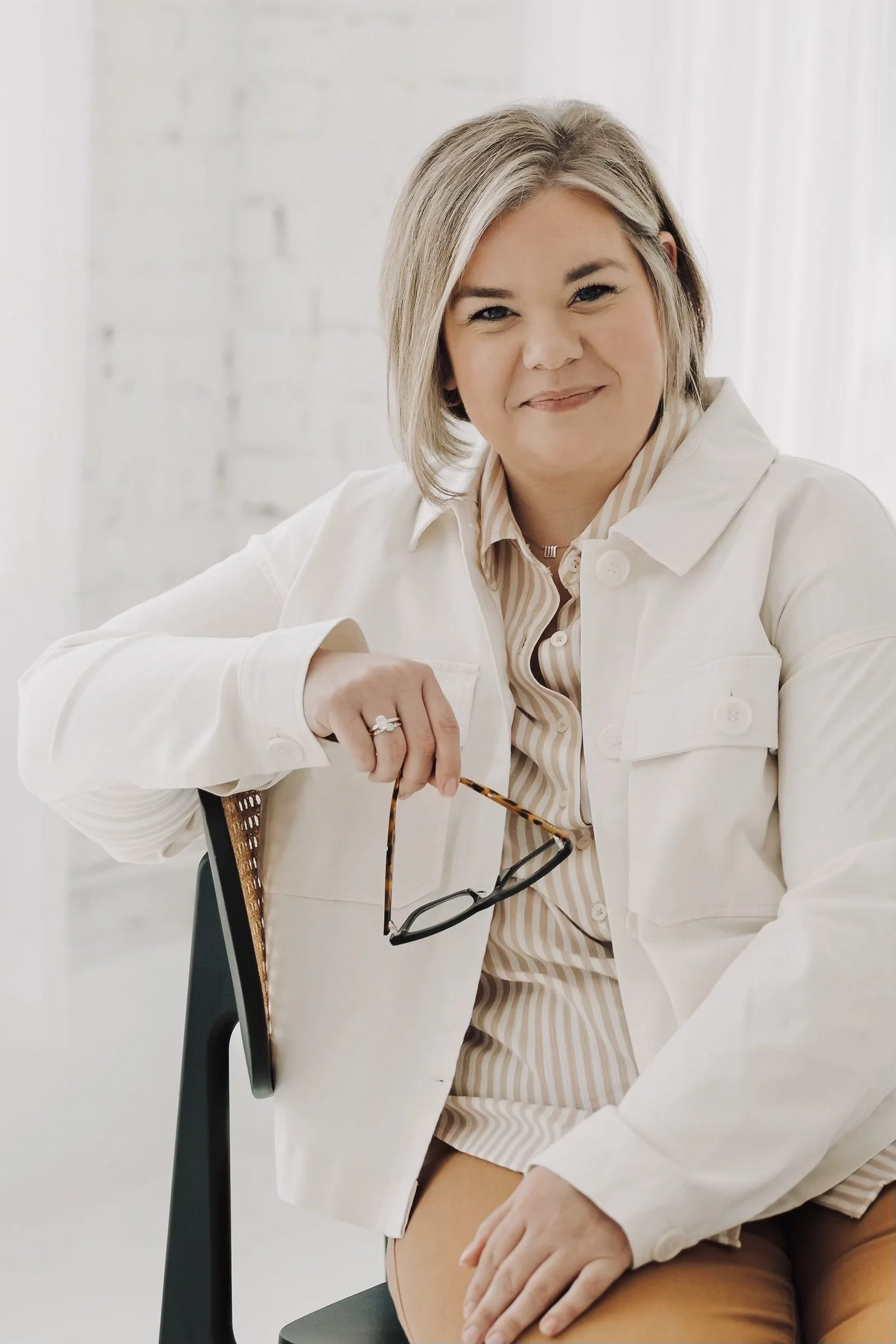 Rachel, relationship and identity therapist at Real Talk Therapy