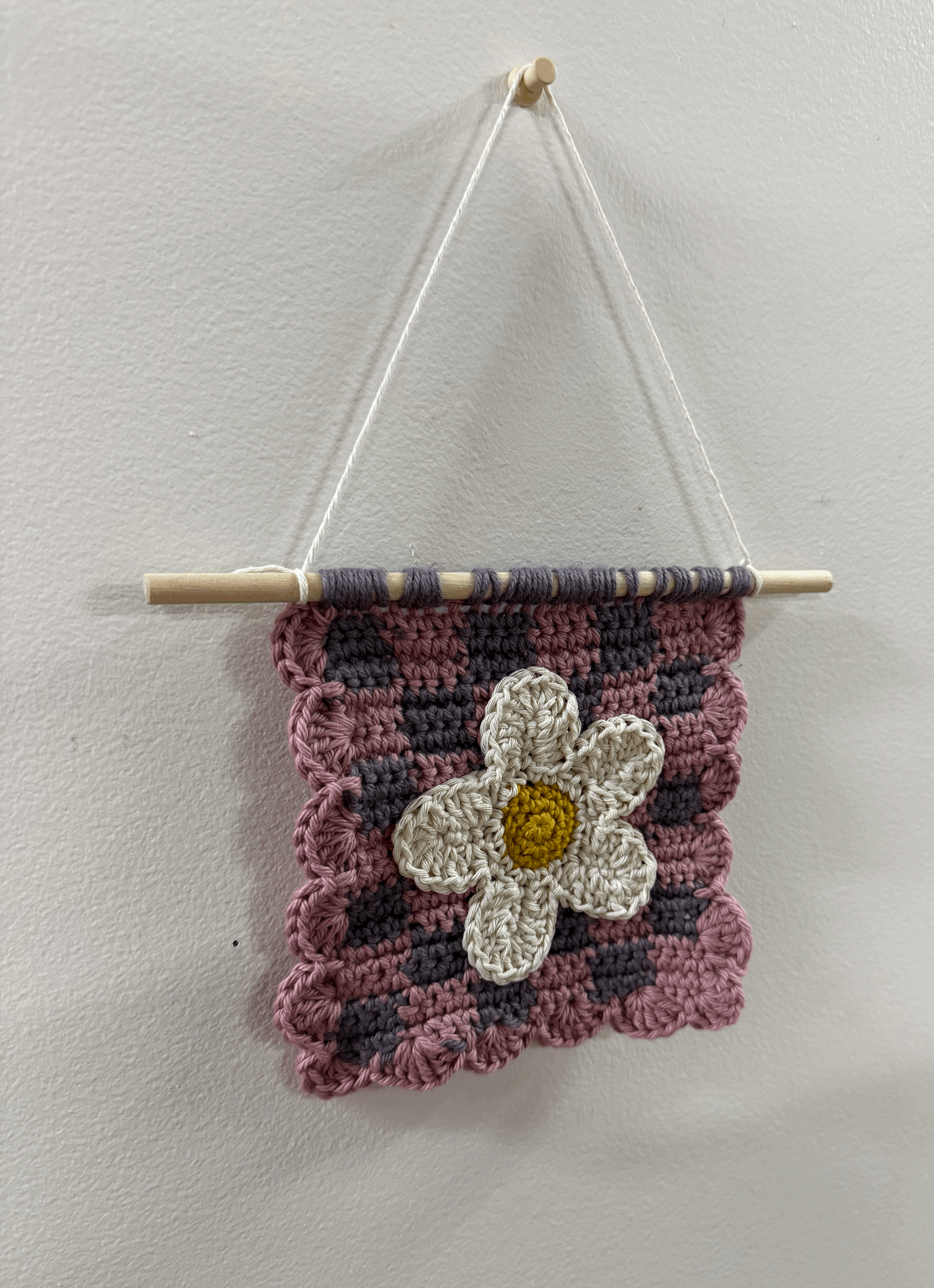 Daisy Wall Hanging
