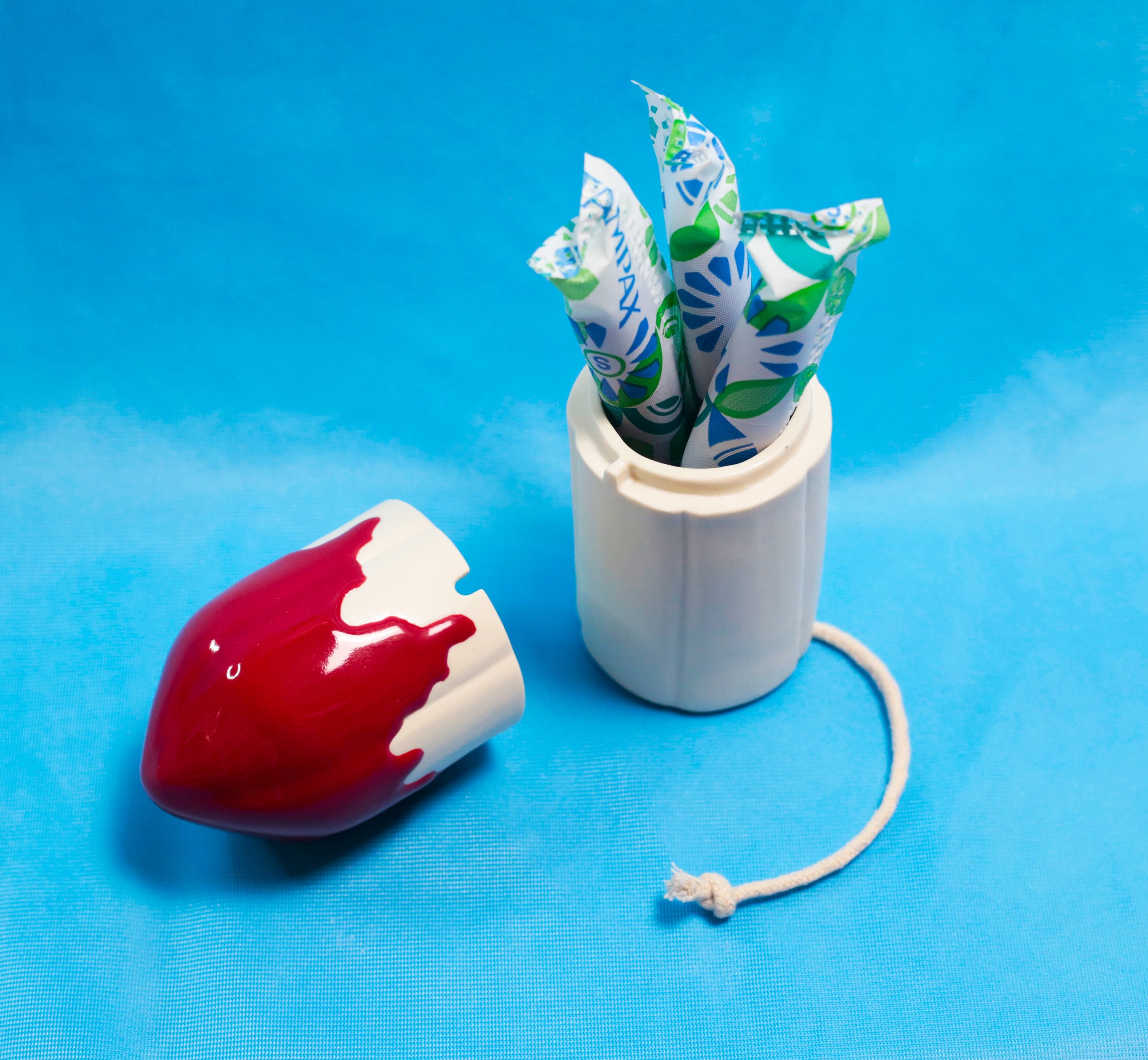 RedTampon02.jpg