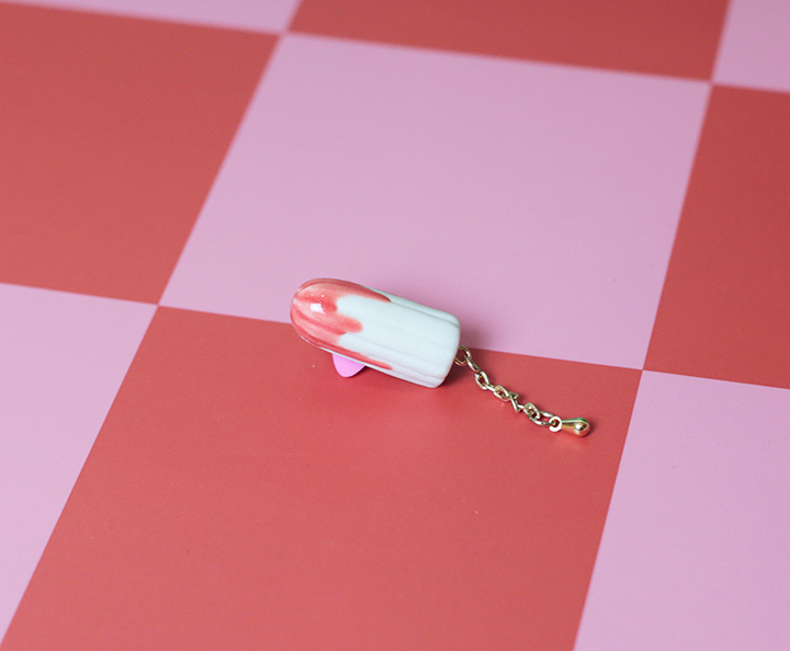 DarkPinkTamponPin02.png
