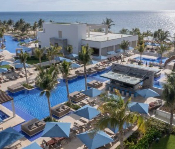 The Taylor Family is headed to Cancun to celebrate Thanksgiving! 🦃🍂 What better way to bond during the holidays than all inclusive + unlimited activities + Fun in the Sun for the whole family! 🌴

Thank you for trusting me with your holiday plans! 