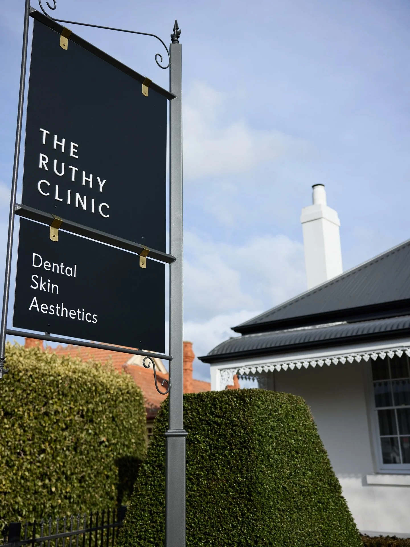 In honour of the Holy Easter season, The Ruthy Clinic will be closed from Good Friday through to Easter Monday, as we take a moment for rest.

Wishing you a peaceful and safe Easter.

We look forward to welcoming you back from Tuesday, April 7th.

Wi