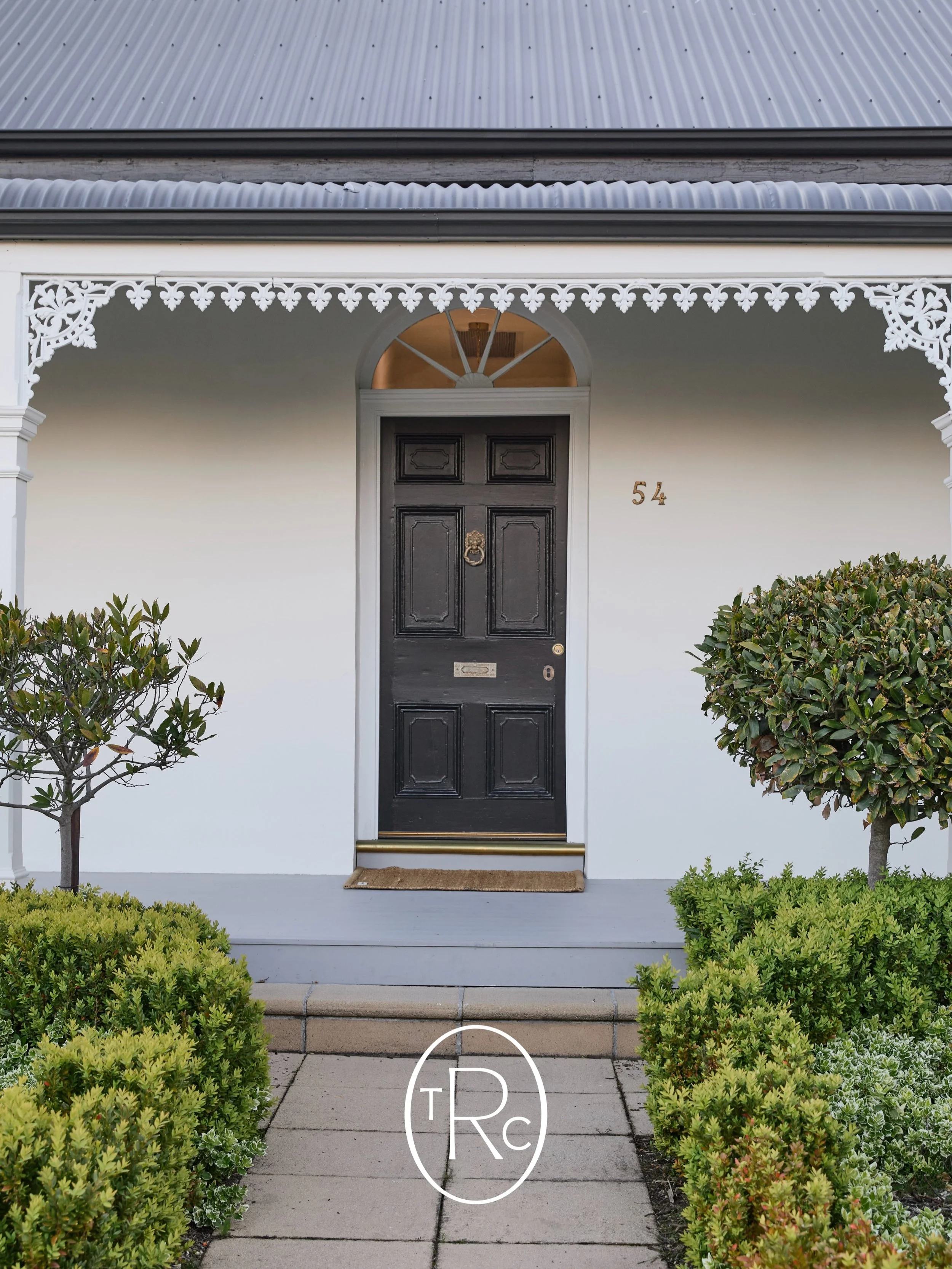 THE RUTHY CLINIC 

The Ruthy Clinic is a premium holistic dental, skin, and facial aesthetics clinic founded by Dr. Ruthy in Launceston, Tasmania. Our clinic focuses on combining dental care, facial aesthetics, skin health, and wellness in a luxury, 