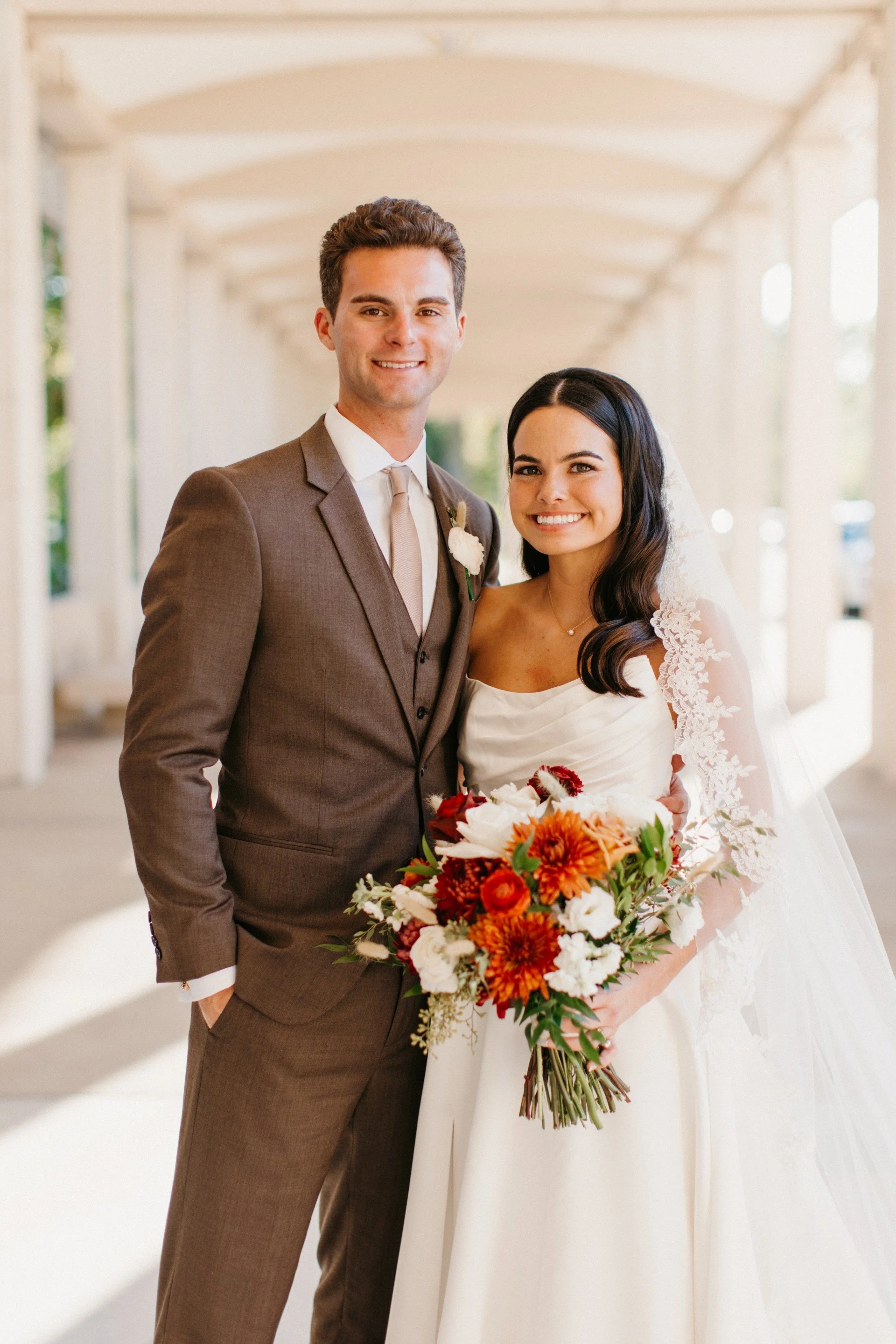 looks-by-lisa-couple-archway.jpg