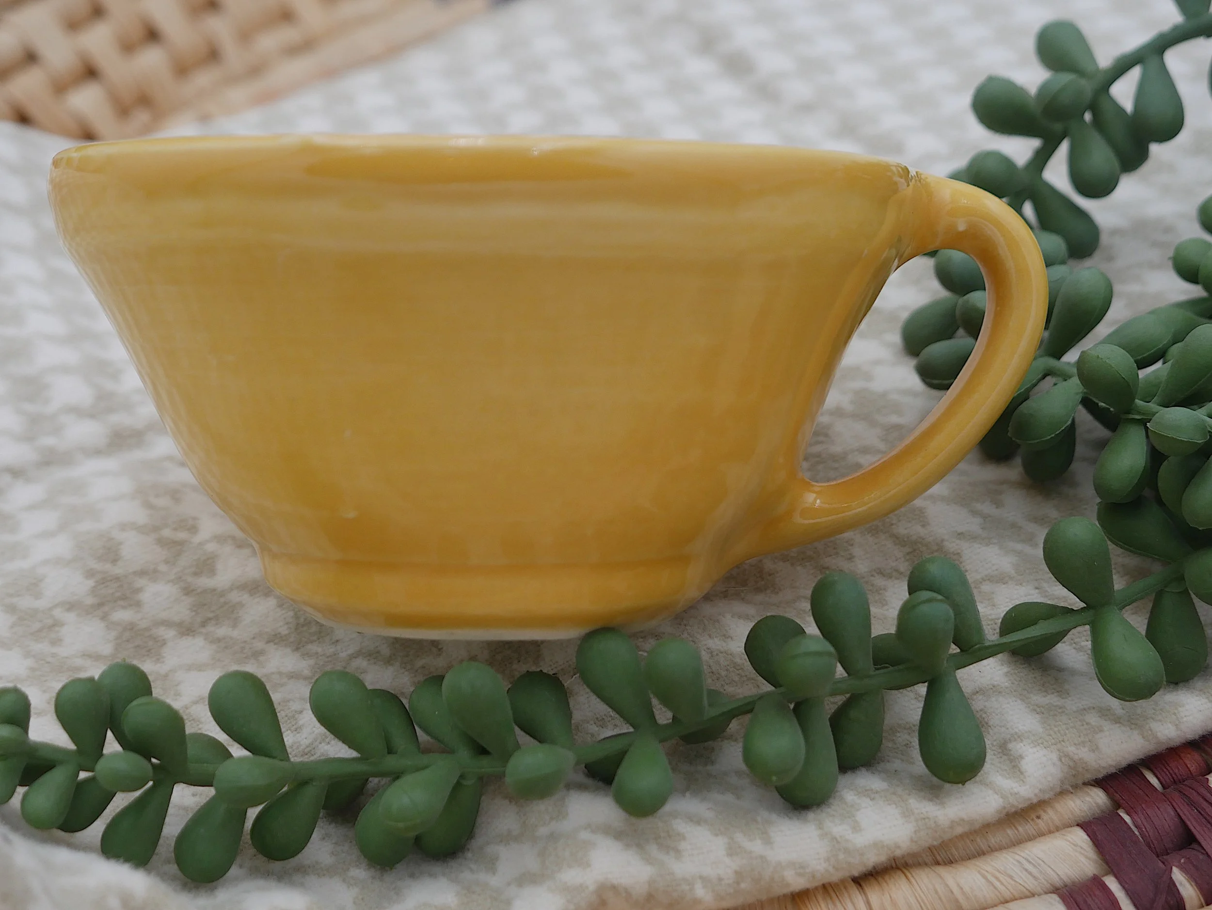 "Buttercup" Teacup
