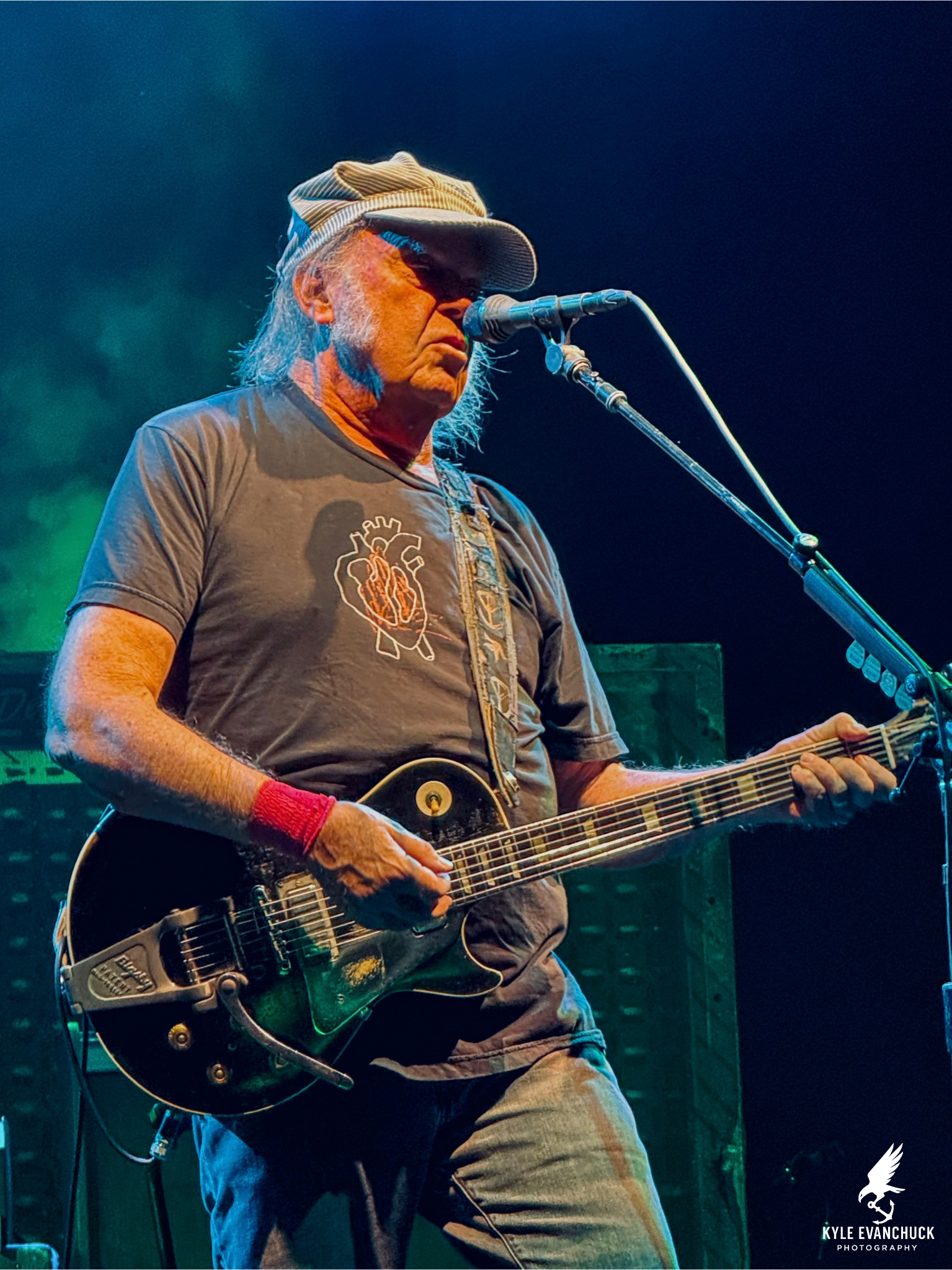Neil Young (and the Chrome Hearts) live in Chicago - Love Earth Tour 2025 - KE Photography