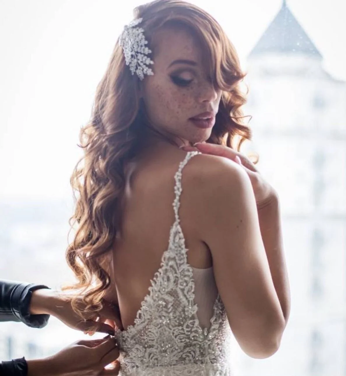 Bridal editorial from Black Bride Magazine featuring a stunning bride wearing the DreamWedding for You dress, styled by A’sha Hall. The photo shoot took place for the article ‘New Heights: A Micro Wedding Styled Shoot in Atlanta, GA,’ and highlights