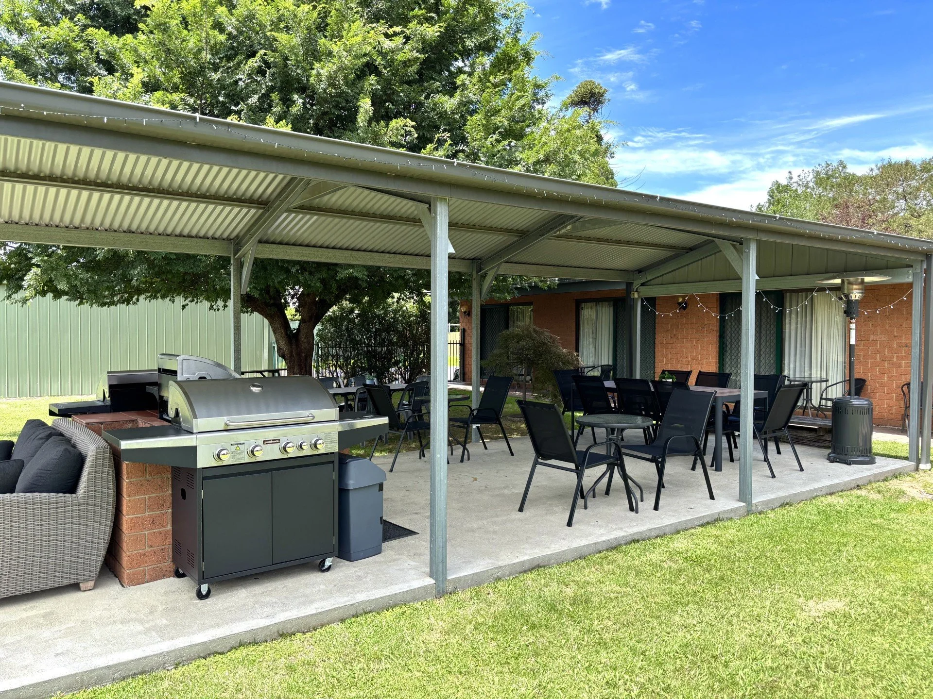 BBQ AREA SIDE VIEW.jpg