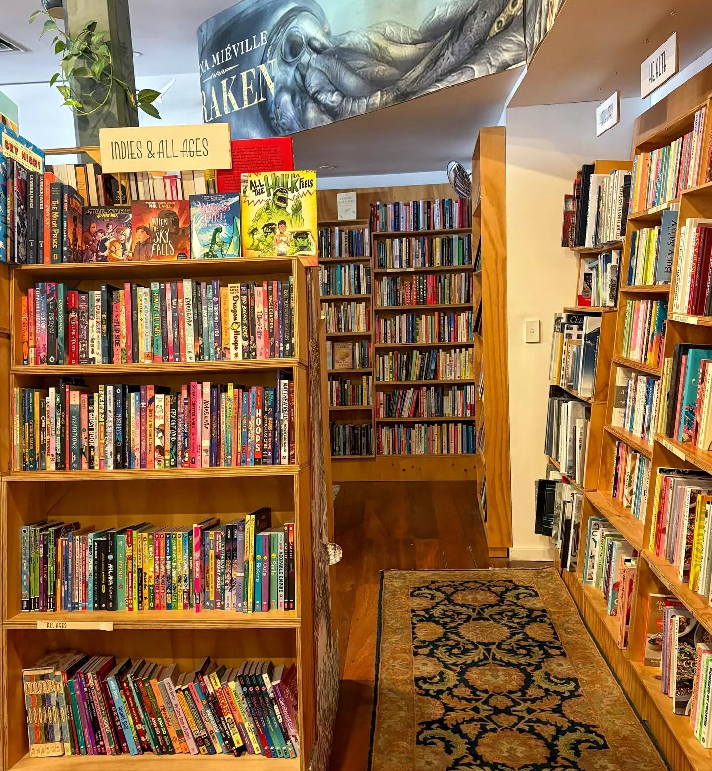 We are open 9am-9pm every day as usual all through the long weekend. 📚✨