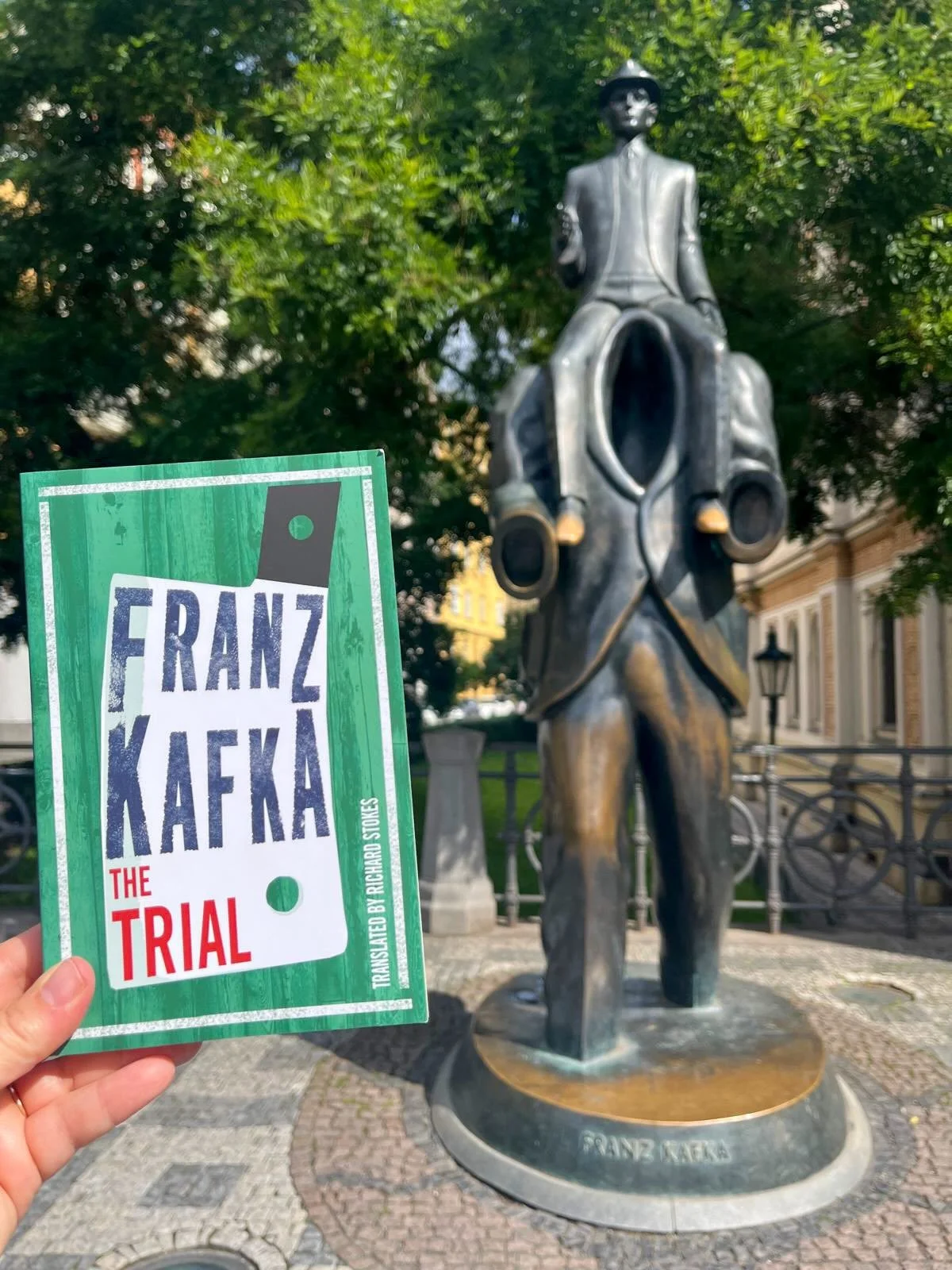 ✨What we&rsquo;re reading: Prague edition 🗺️📚

Sharon is still reading her way through the literary stops on her Eurosummer trip. Next up is Prague, where she of course spent her time with Franz Kafka, dipping into his absurdist novel, The Trial (p