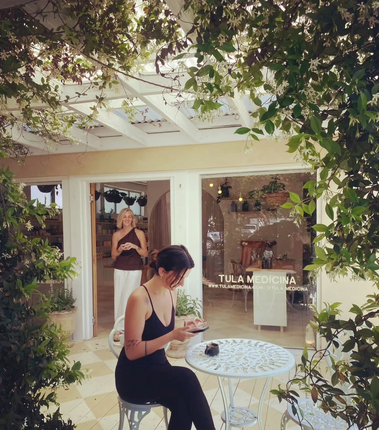 Tula medicina apothecary, NOW OPEN.

Pop in say hi, sit and relax on La Terrazza

#Naturopathy #noosanaturopath #noosaapothecary #apothecary #psychotherapy #arttherapy #somatictherapy #mindfulness