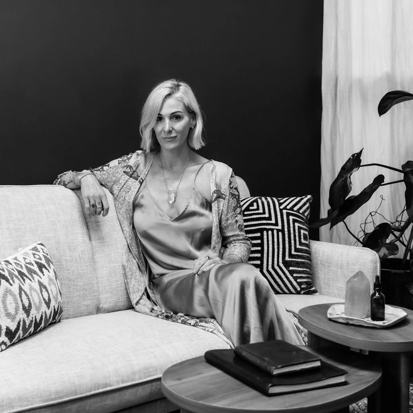 InNer Bloom &mdash; Psychotherapy &amp; Counselling 🪷 

If you feel called to explore the deeper parts of yourself, the patterns, protections, and quiet longings that shape how you move through life and love. I warmly welcome you into this space at 