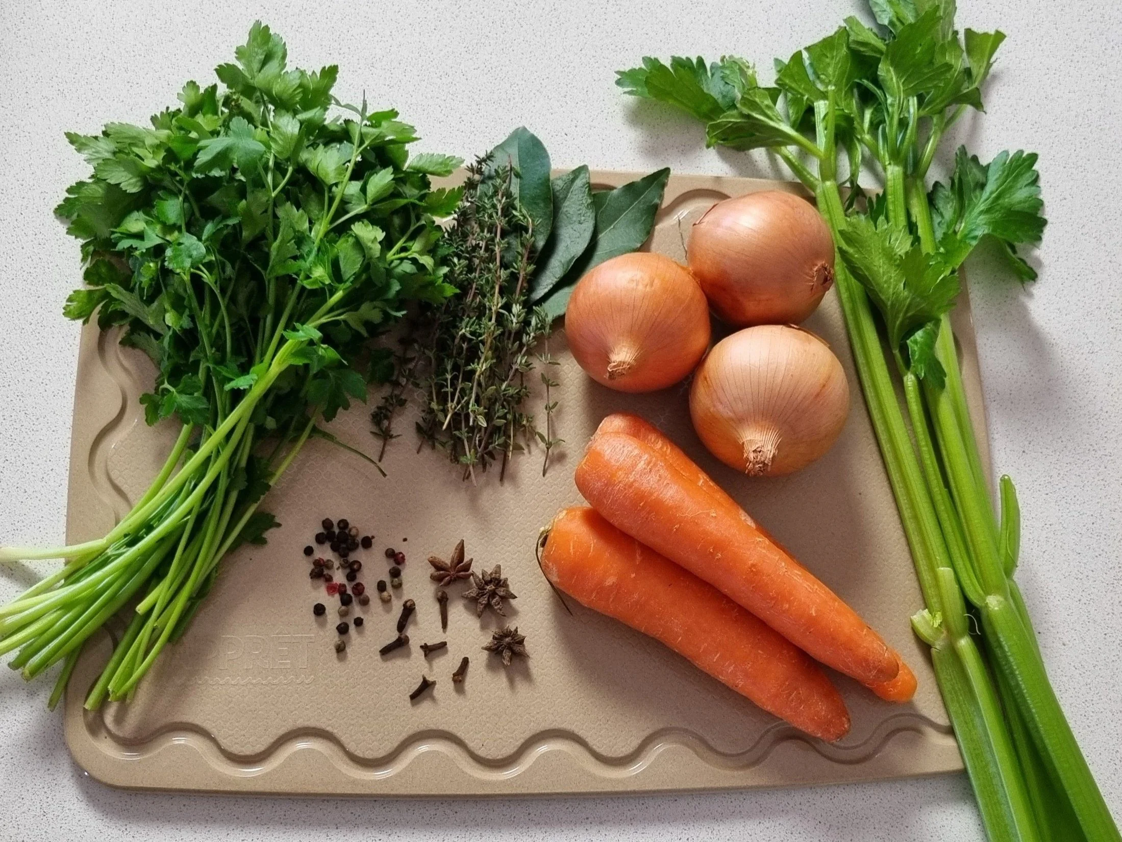Easy-peasy veggie stock