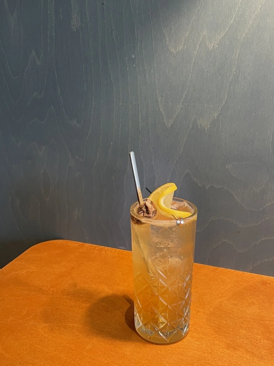 望梅止渴
Eastern Breeze