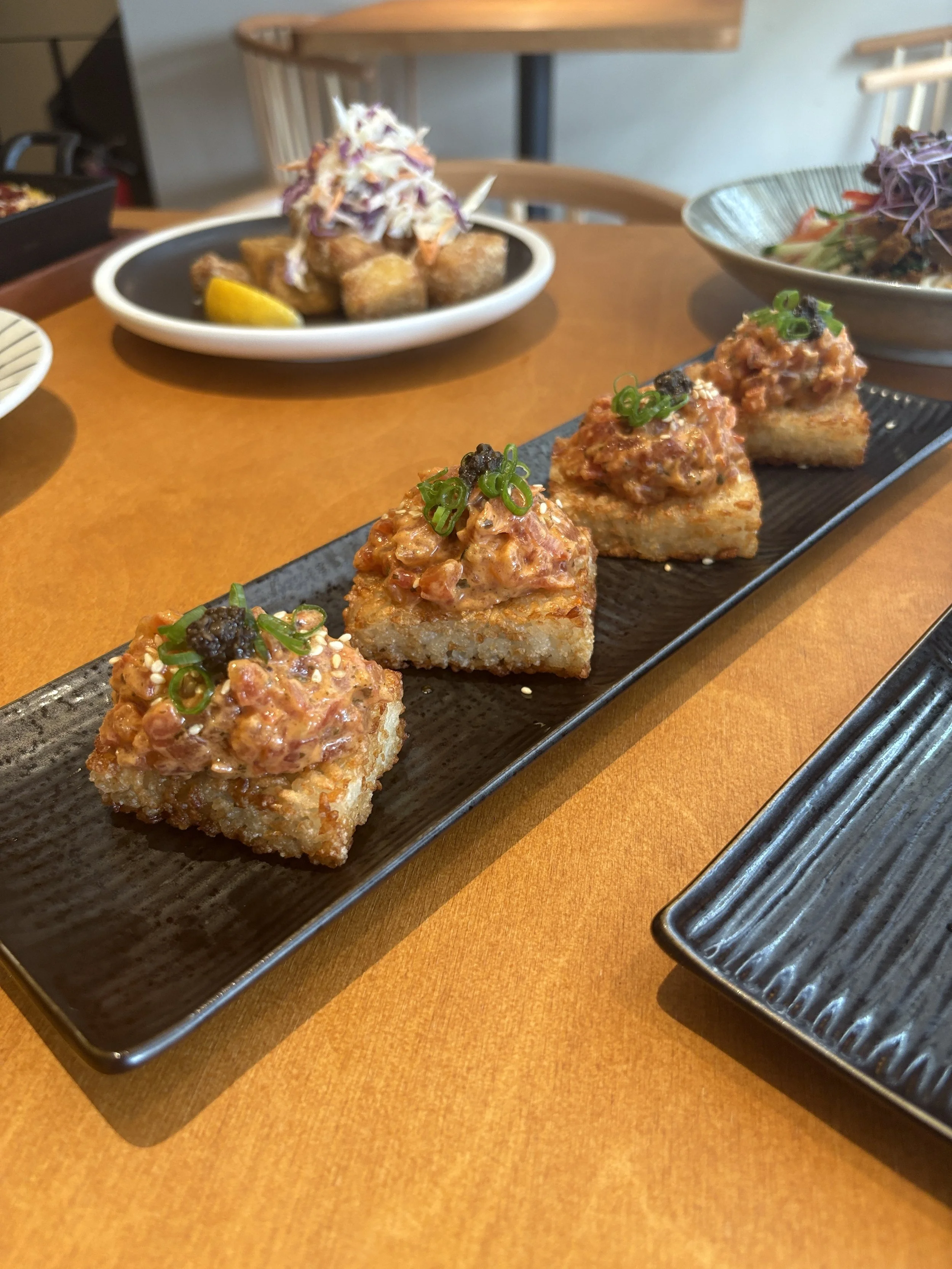 辣味番茄偽魚米香
Spicy “Tuna" on Crispy Rice