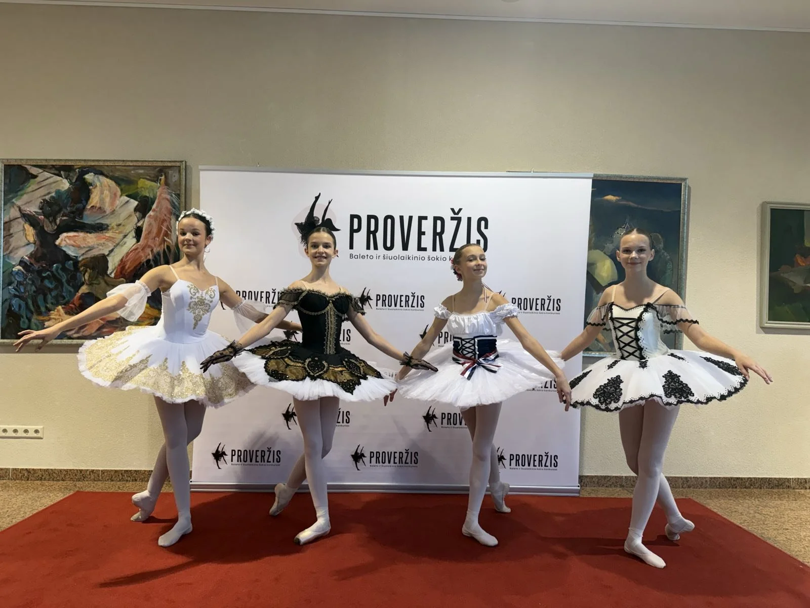 Šokių studijos „Smiltė“ šokėjos pasiekimai baleto ir šiuolaikinio šokio konkurse „Proveržis“

2023 m. lapkričio 15 d. šokių studijos „Smiltė“ šokėjos dalyvavo baleto ir šiuolaikinio šokio konkurse „Proveržis“, kuris vyko Vilniuje.

Sveikiname mūsų ta
