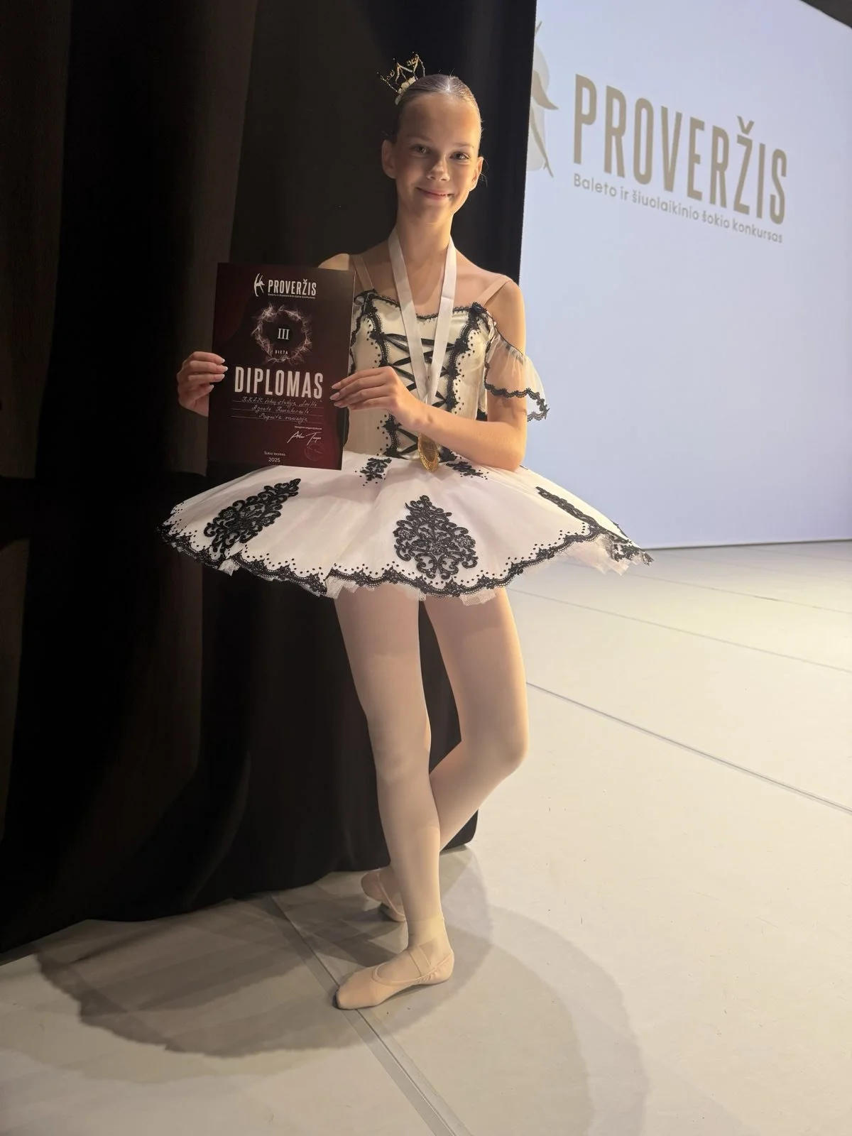 Šokių studijos „Smiltė“ šokėjos pasiekimai baleto ir šiuolaikinio šokio konkurse „Proveržis“

2023 m. lapkričio 15 d. šokių studijos „Smiltė“ šokėjos dalyvavo baleto ir šiuolaikinio šokio konkurse „Proveržis“, kuris vyko Vilniuje.

Sveikiname mūsų ta