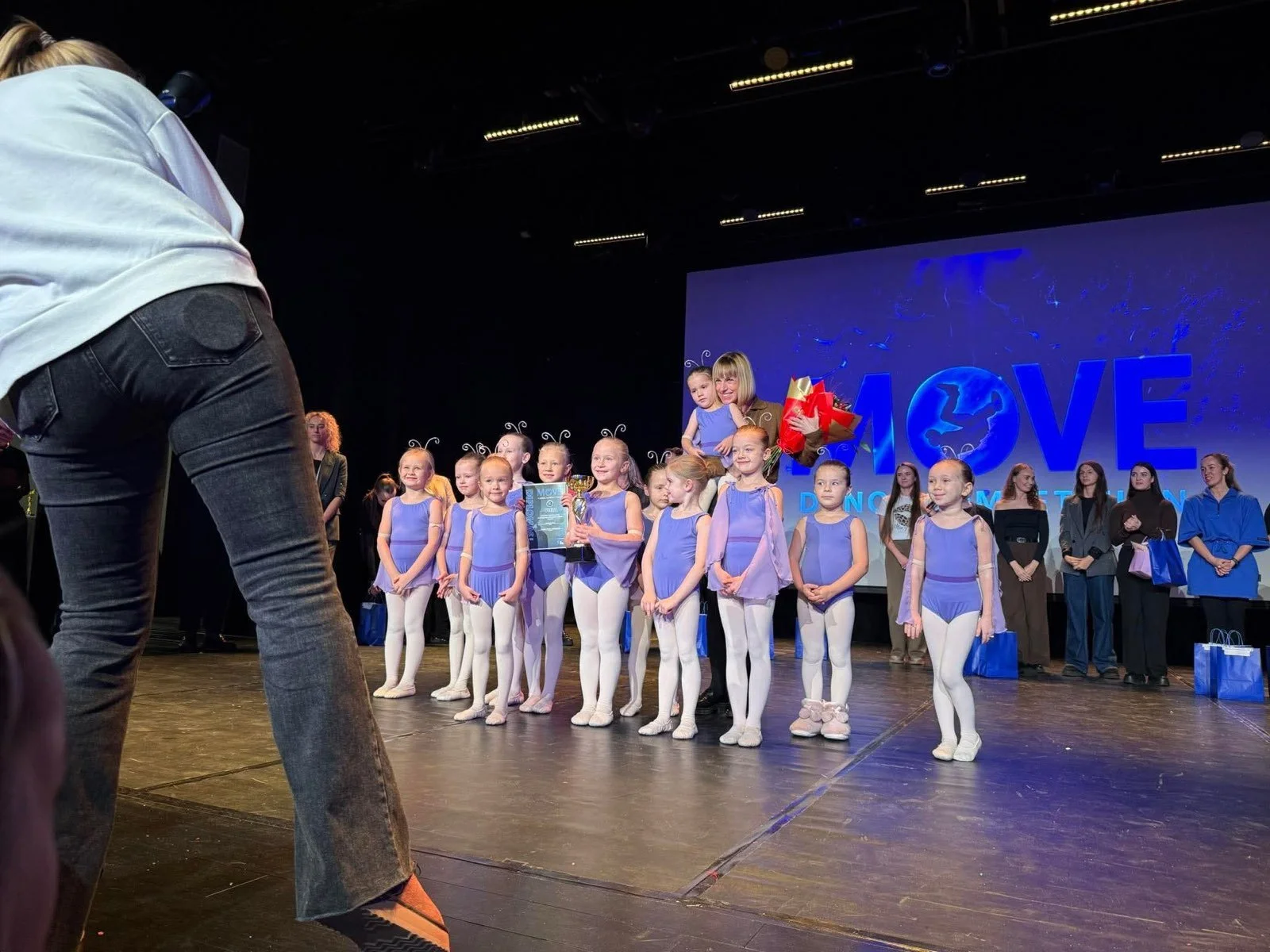 Sveikiname Šokių studiją „Smiltė“ su mažųjų šokėjų pasiekimais!

2023 m. lapkričio 22 d. mūsų mažosios šokėjos dalyvavo šokių konkurse „MOVE“. Baby (4–6 m.) klasikinio šokio kategorijoje „Cukrinės fėjos“ iškovojo II vietą!

Per nepilnus tris mėnesius