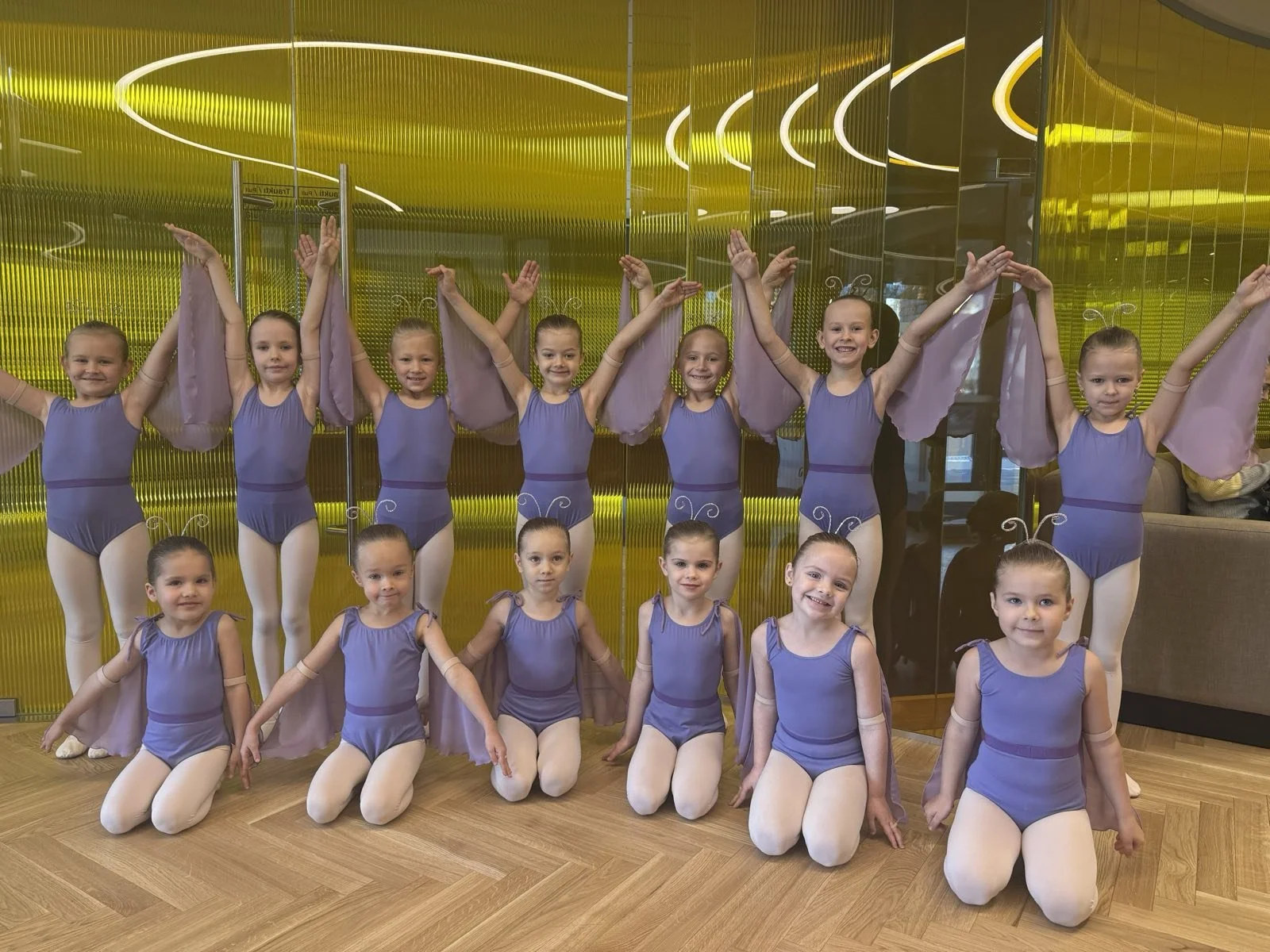 Sveikiname Šokių studiją „Smiltė“ su mažųjų šokėjų pasiekimais!

2023 m. lapkričio 22 d. mūsų mažosios šokėjos dalyvavo šokių konkurse „MOVE“. Baby (4–6 m.) klasikinio šokio kategorijoje „Cukrinės fėjos“ iškovojo II vietą!

Per nepilnus tris mėnesius