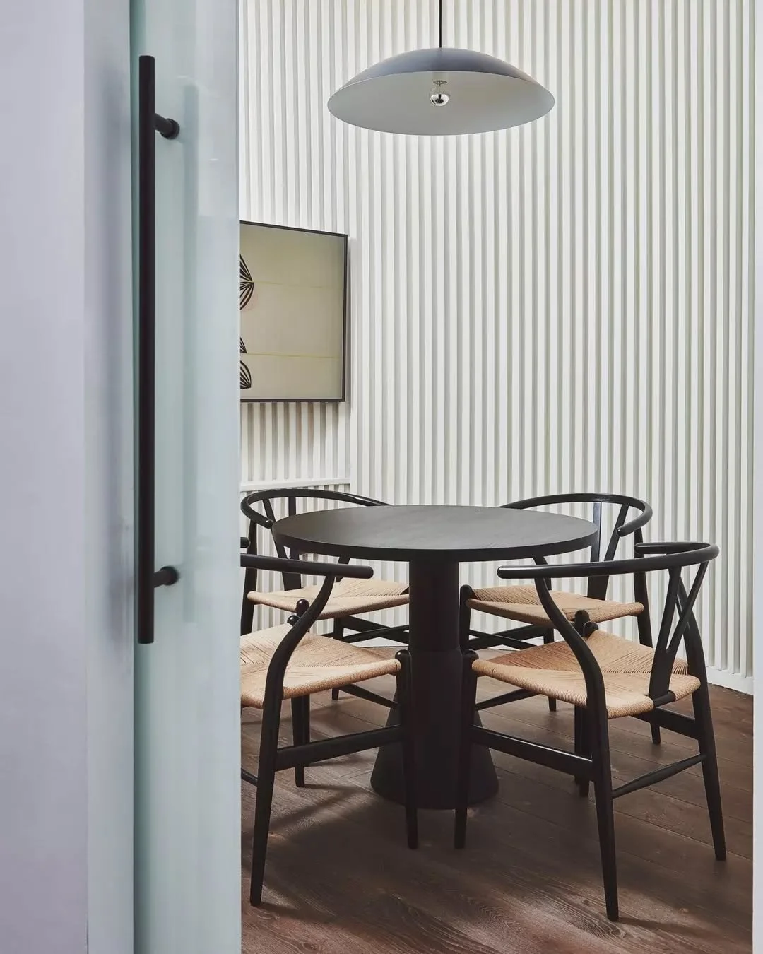 Proof that meeting rooms don't have to be boring 🙌🏻 We wanted the design of this office to feel like a home, creating a cocoon like space using warm timber, wooden slats and black accents throughout whilst also opting for&nbsp;hardwearing furnishin